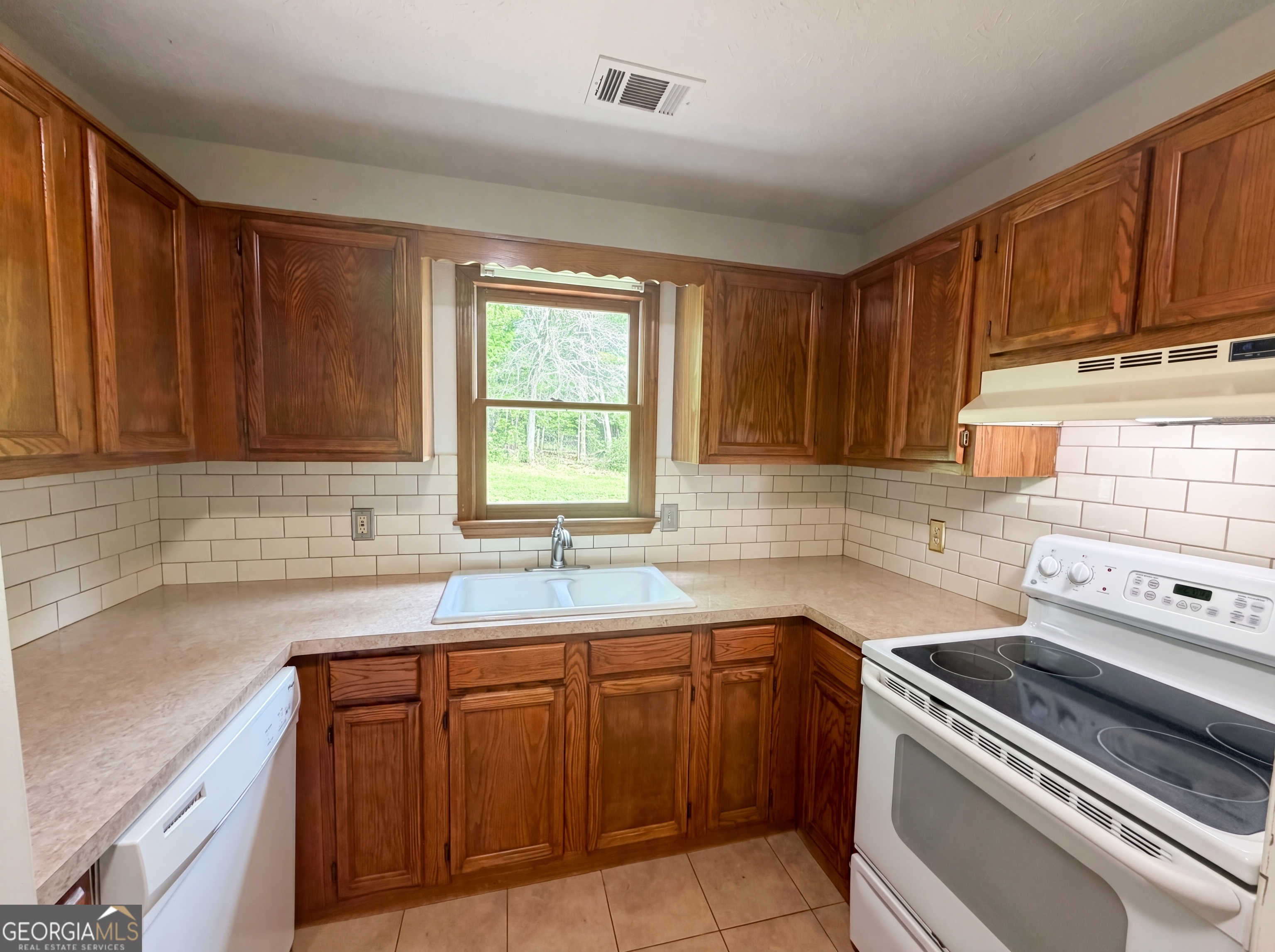 1514 Willow Gate Way Property Photo 2
