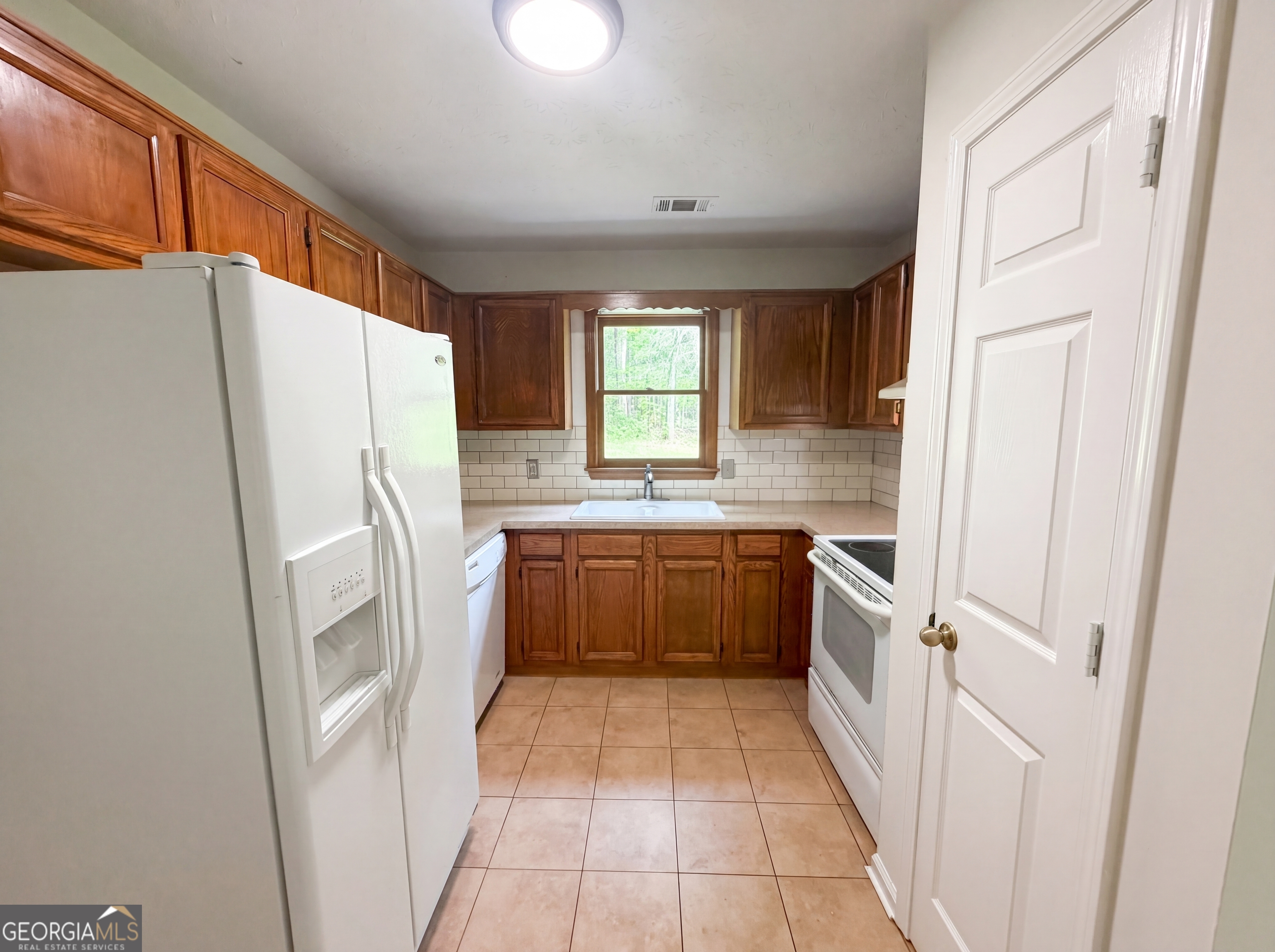1514 Willow Gate Way Property Photo 6