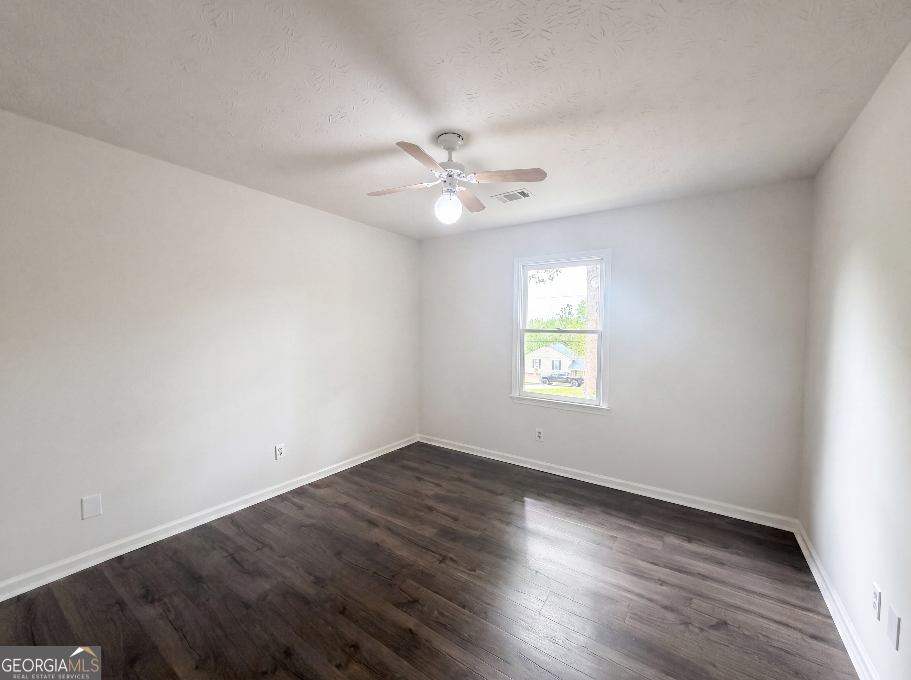 1514 Willow Gate Way Property Photo 11