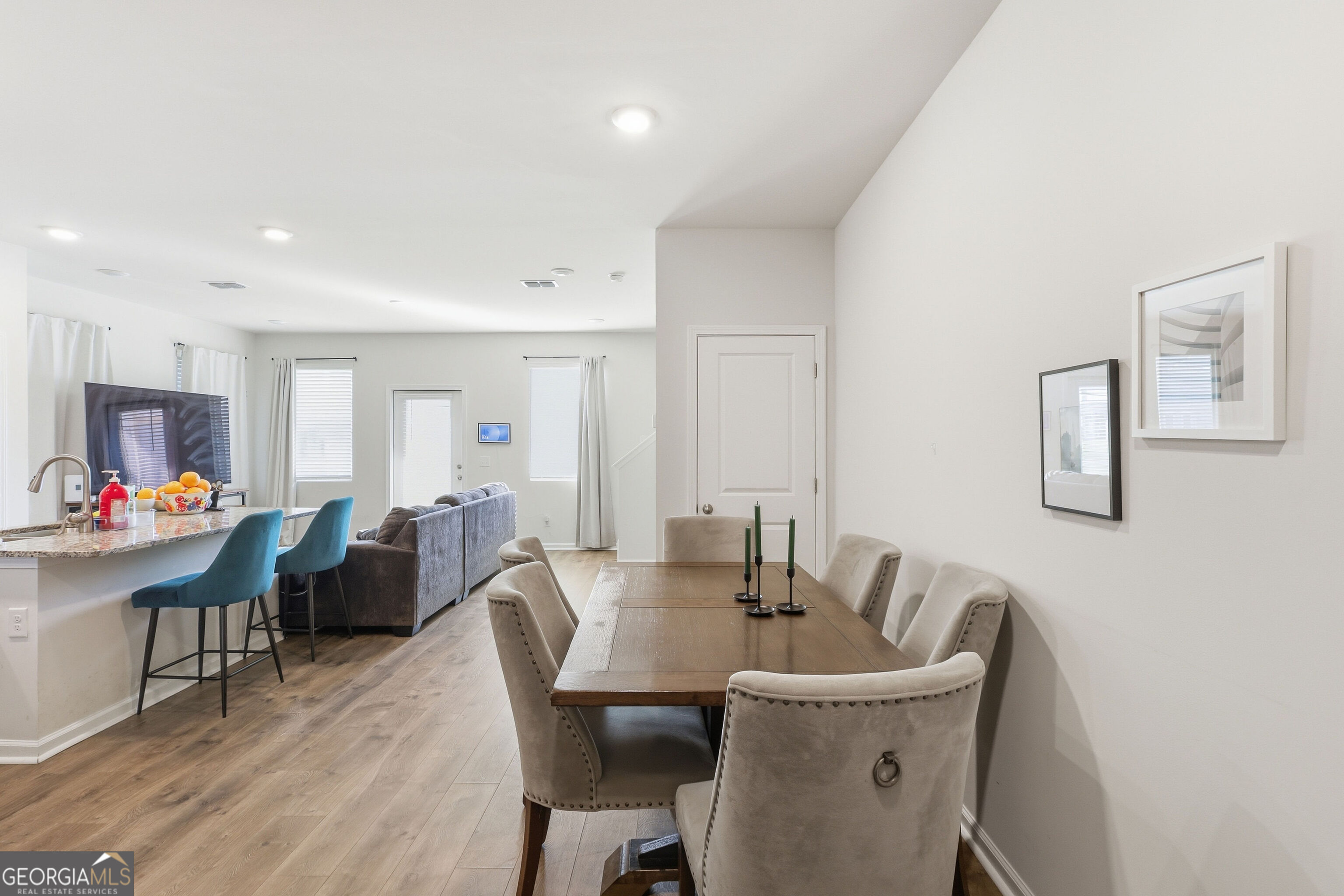 146 Congo Court Property Photo 6