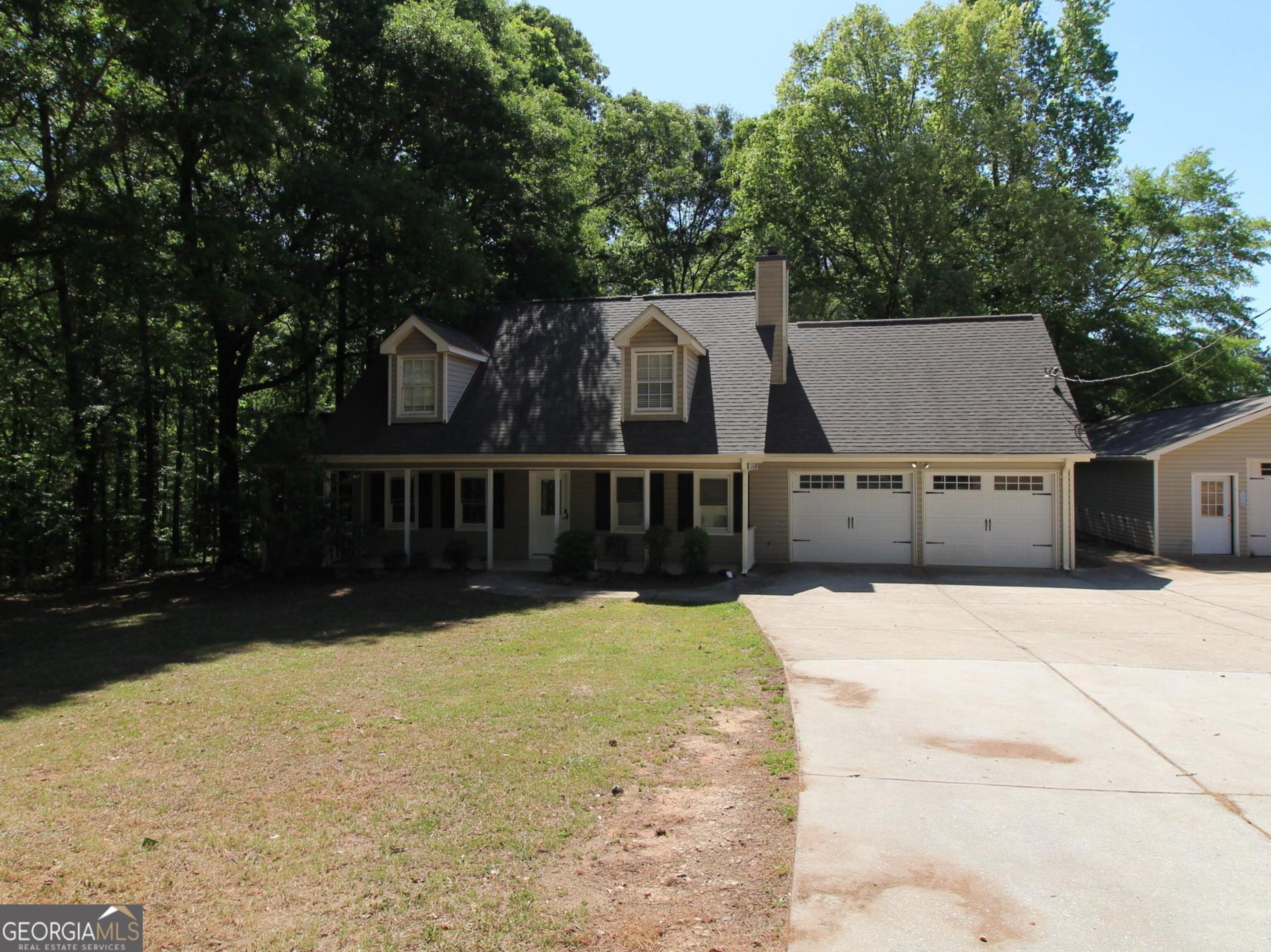 1593 Highway 82 Property Photo 4