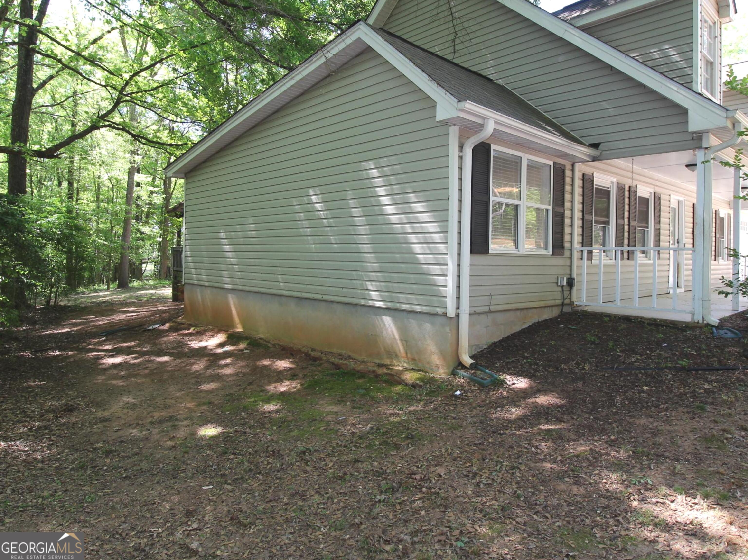 1593 Highway 82 Property Photo 9