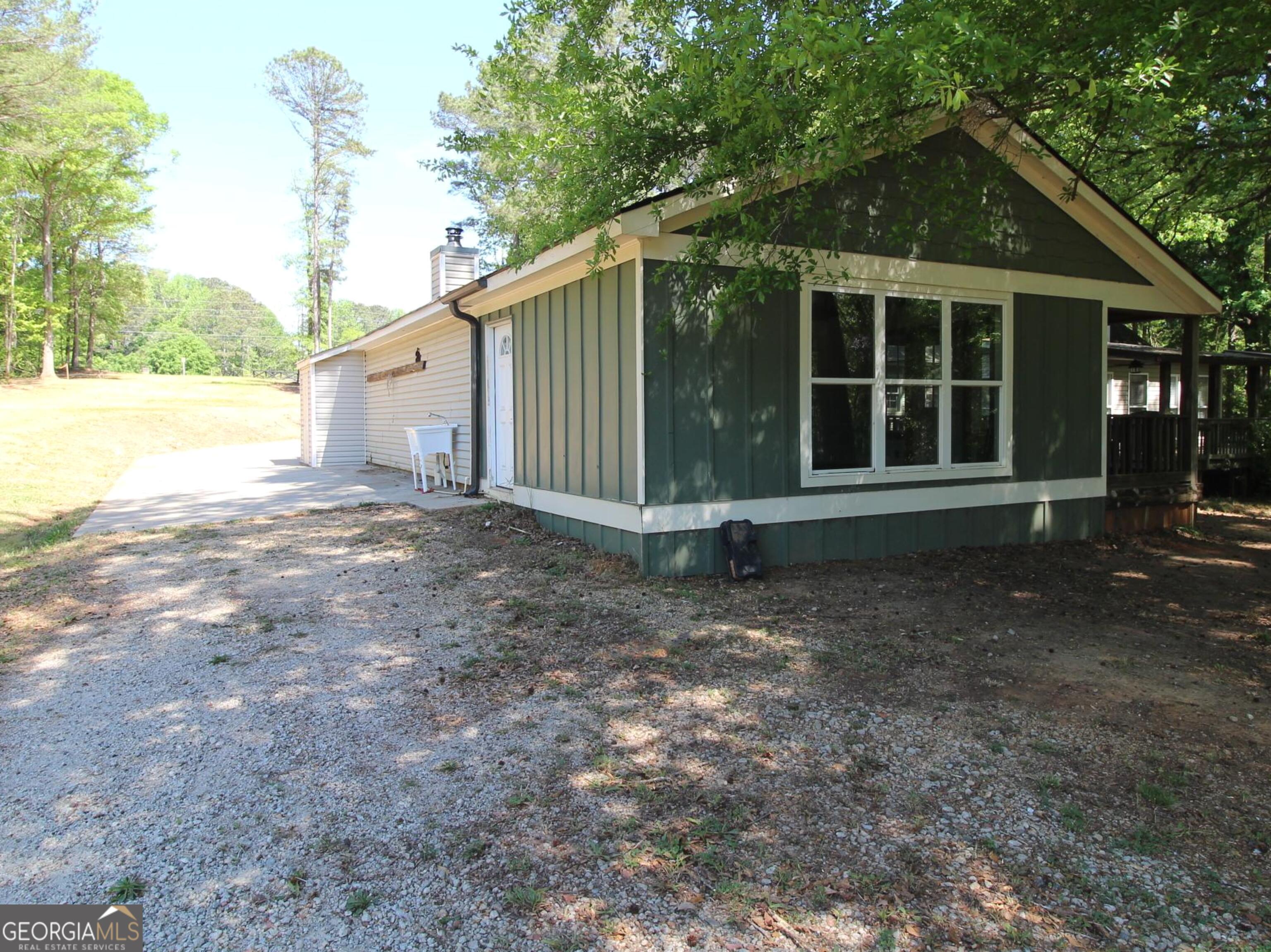 1593 Highway 82 Property Photo 14