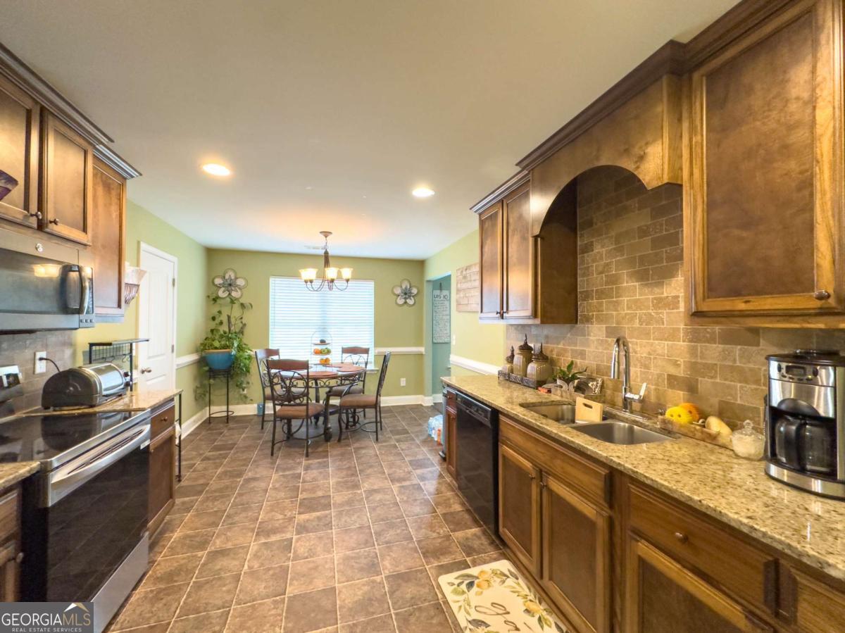 5409 Stepstone Way Property Photo 2
