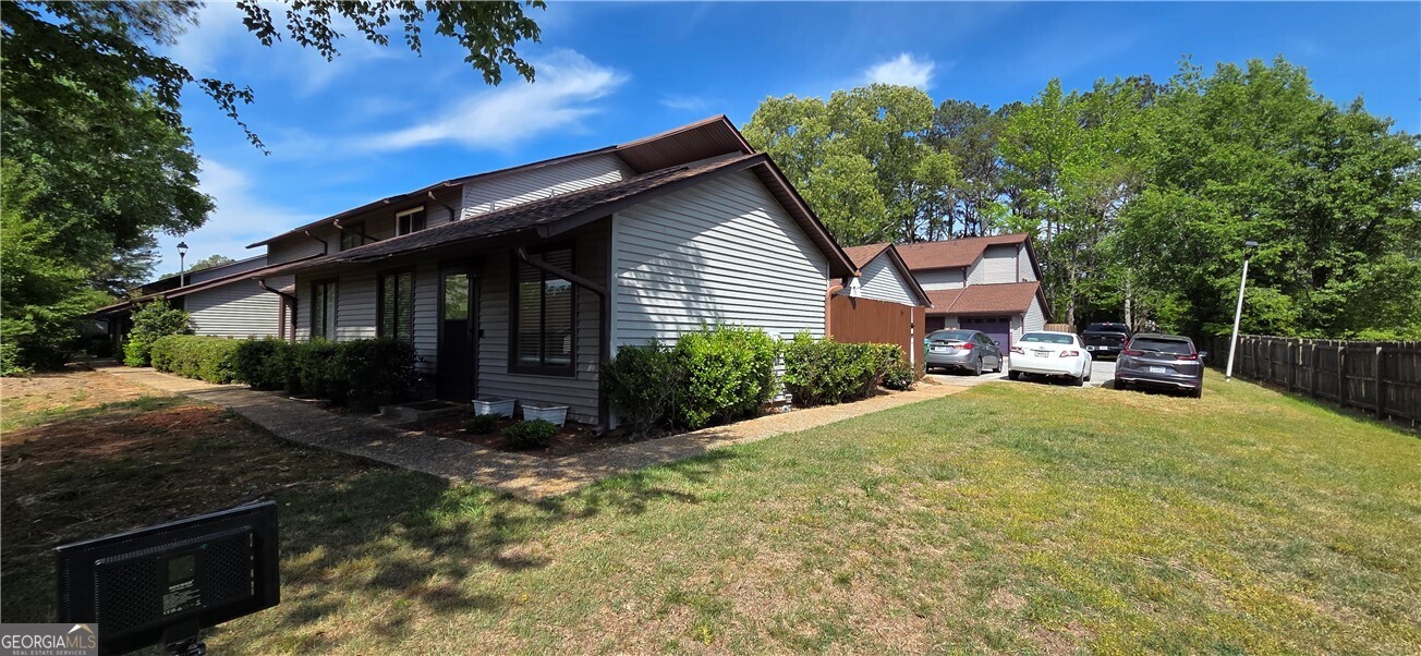 2717 Flintlock Place Property Photo 2