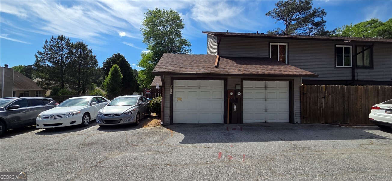 2717 Flintlock Place Property Photo 3
