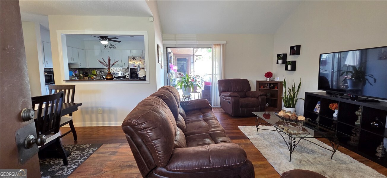 2717 Flintlock Place Property Photo 6