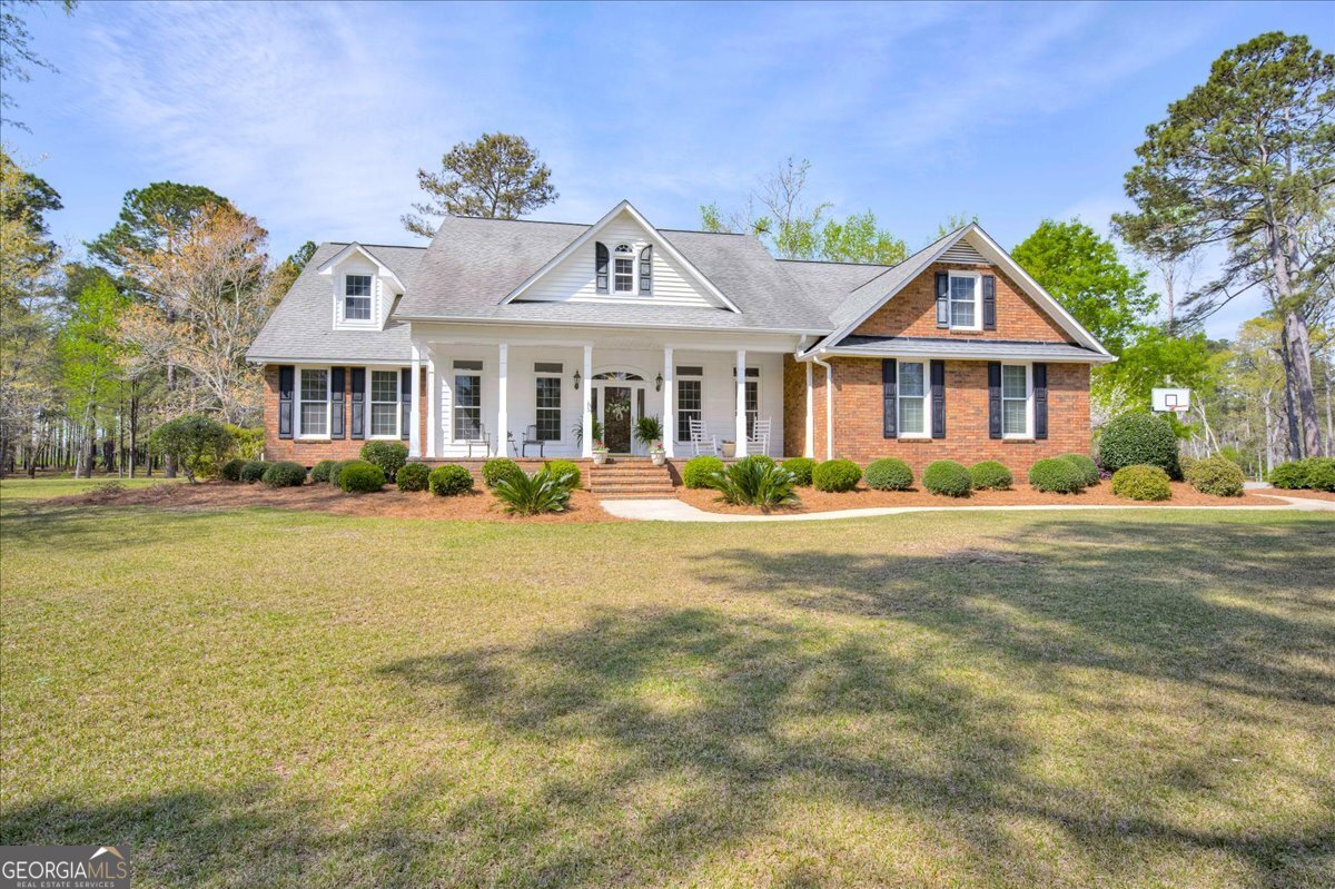 1490 Country Club Circle Property Photo 1