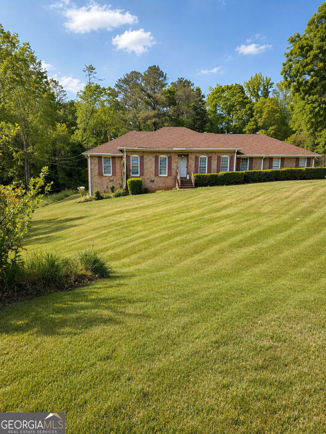 1643 Colonial South Drive Sw Property Photo 1