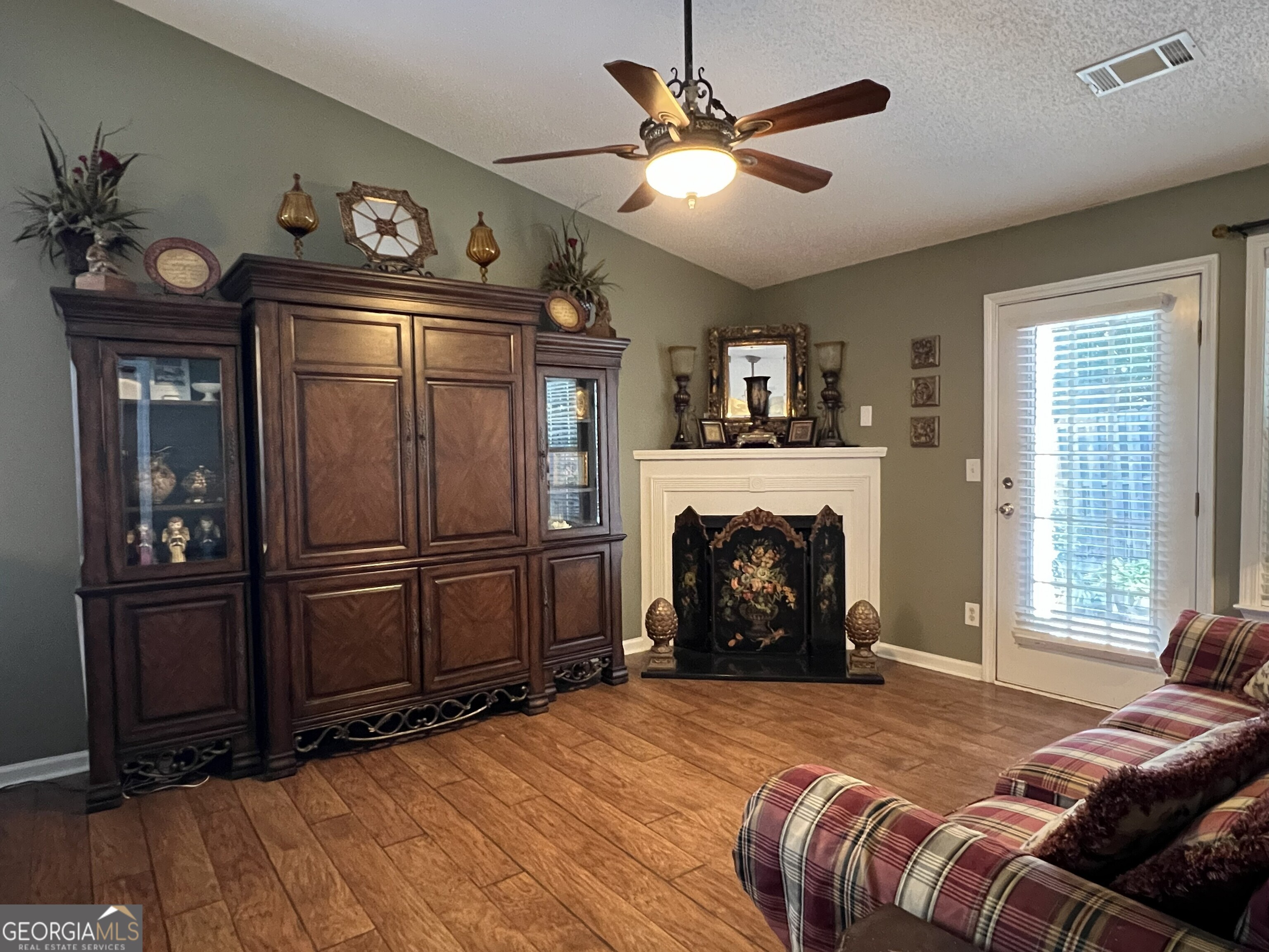 1711 Summerwoods Lane Property Photo 6