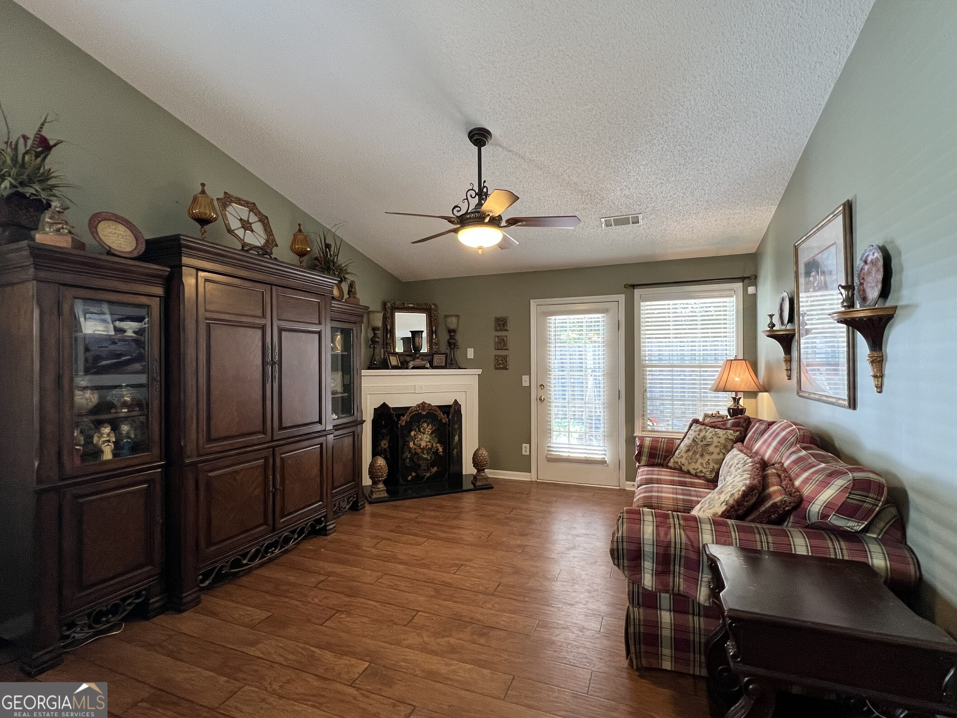 1711 Summerwoods Lane Property Photo 7