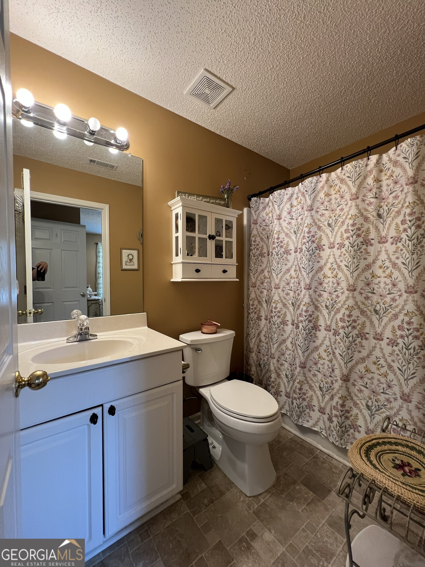 1711 Summerwoods Lane Property Photo 12