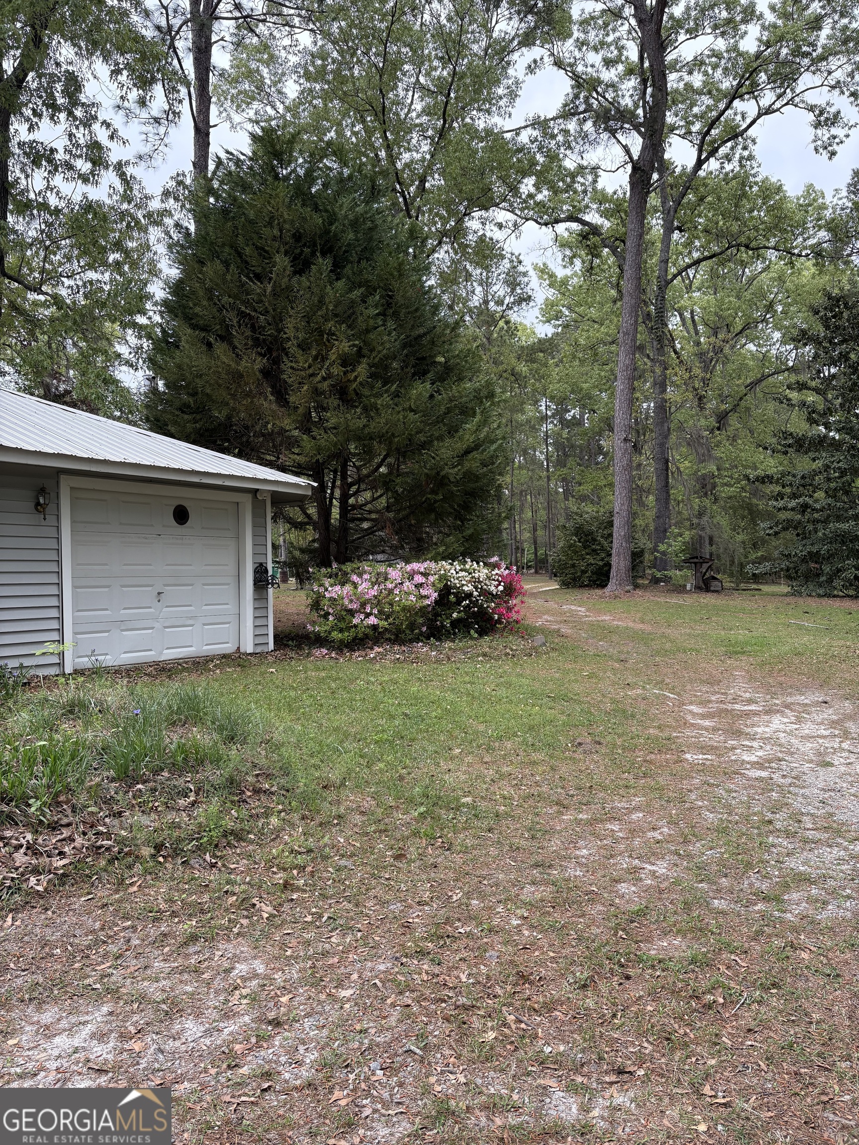 466 Scenic Rte Property Photo 3