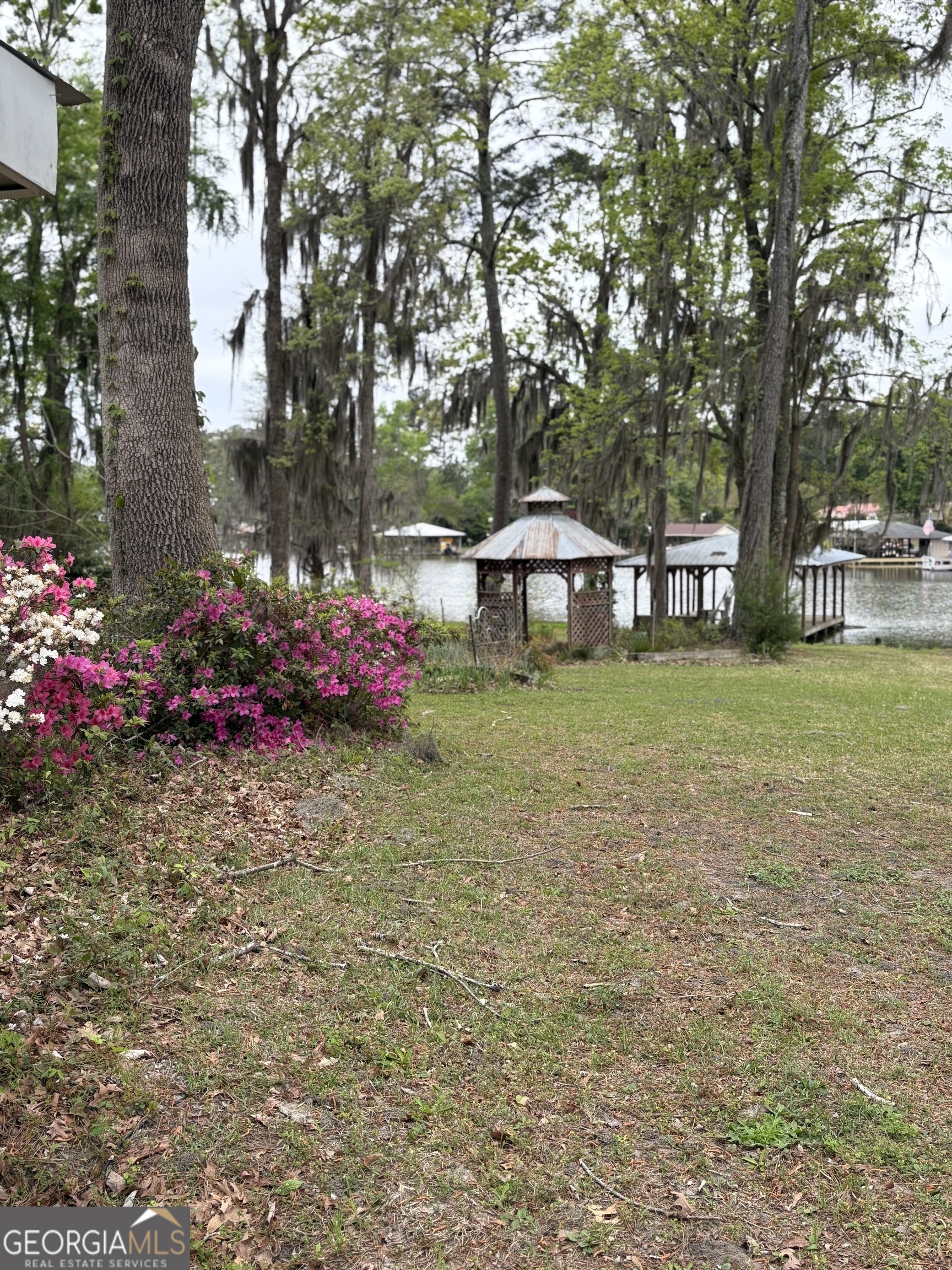 466 Scenic Rte Property Photo 4