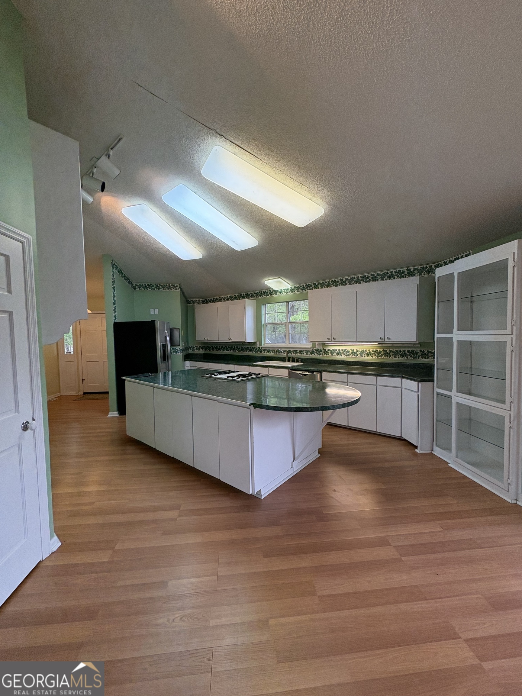 466 Scenic Rte Property Photo 9