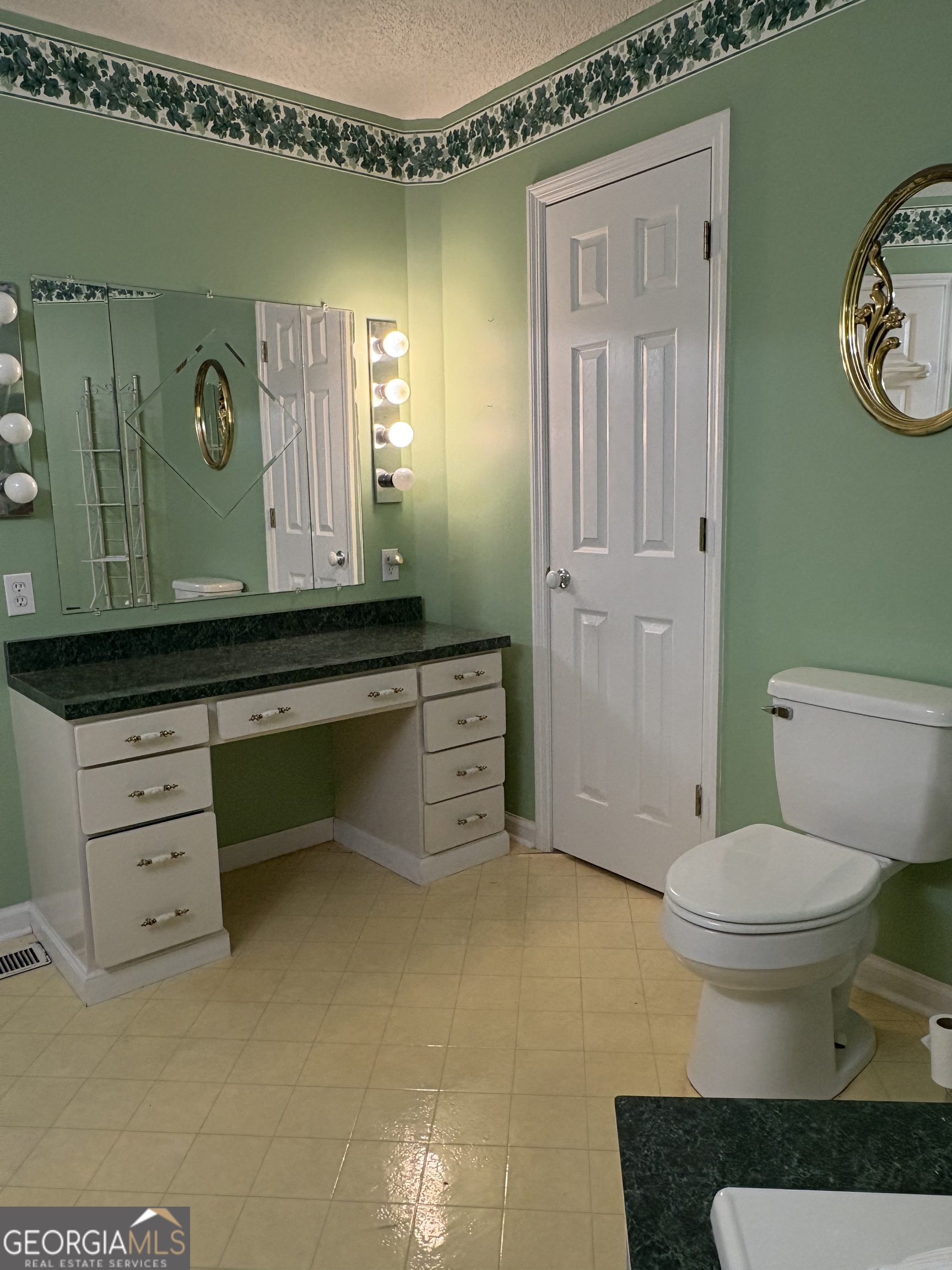 466 Scenic Rte Property Photo 17