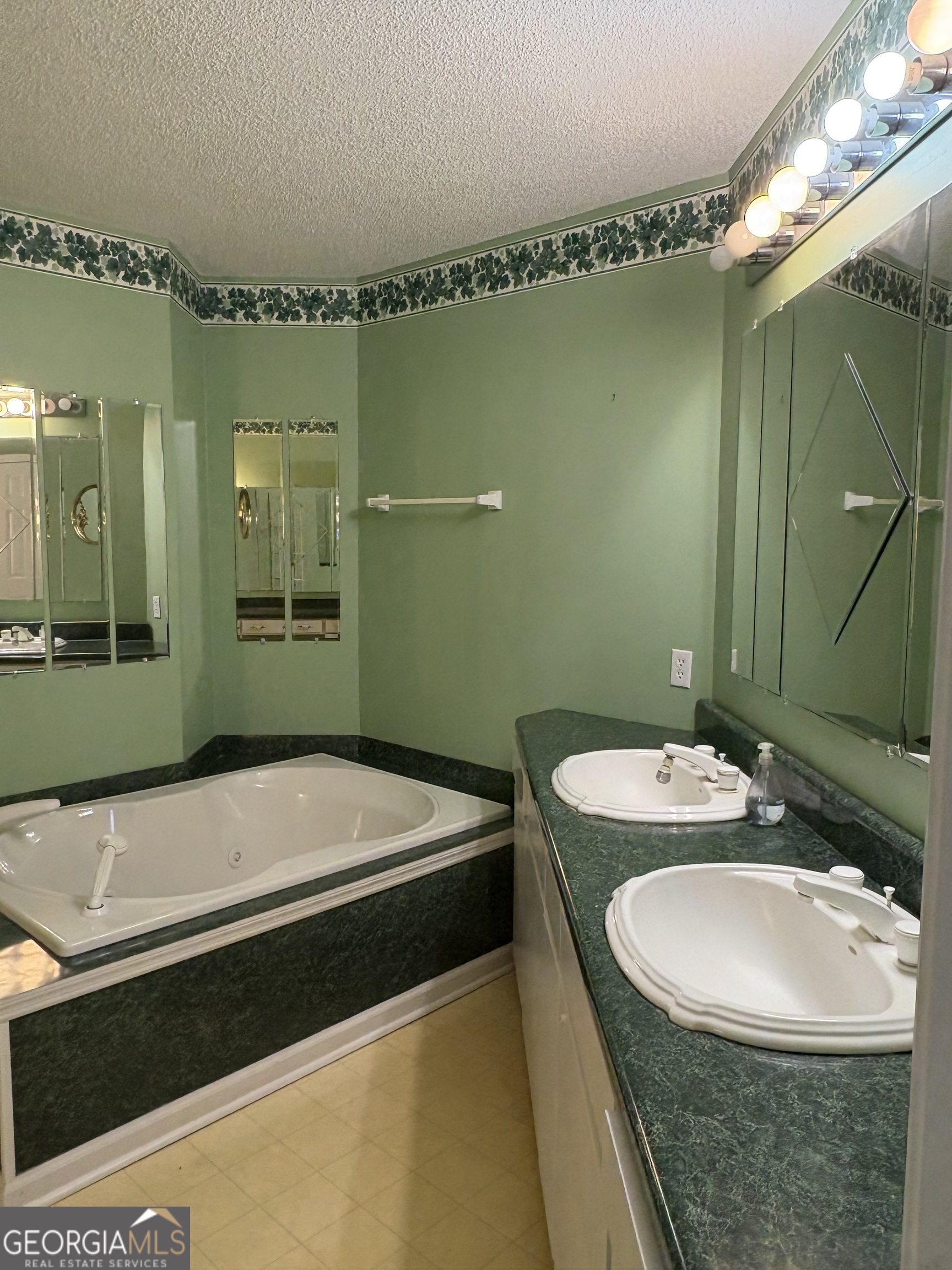 466 Scenic Rte Property Photo 18