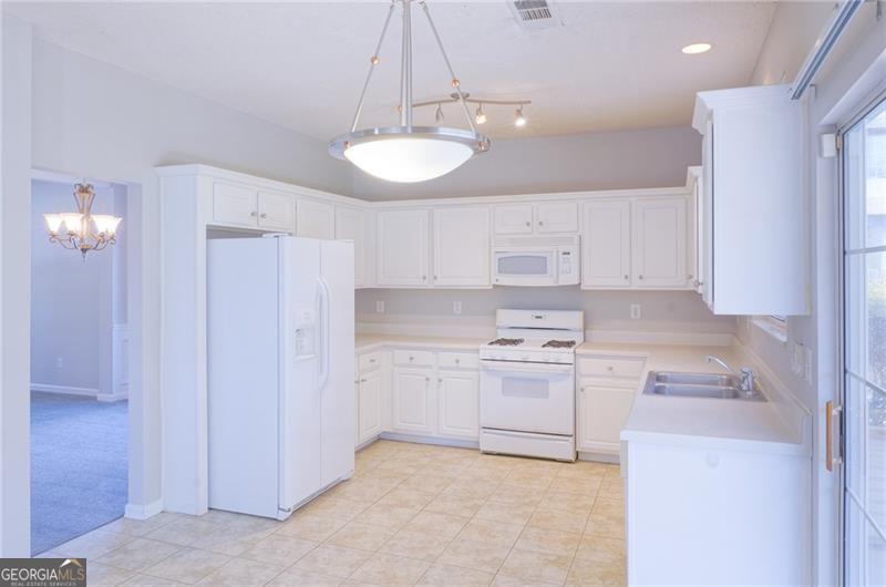 2333 Laurelfield Drive Property Photo 6