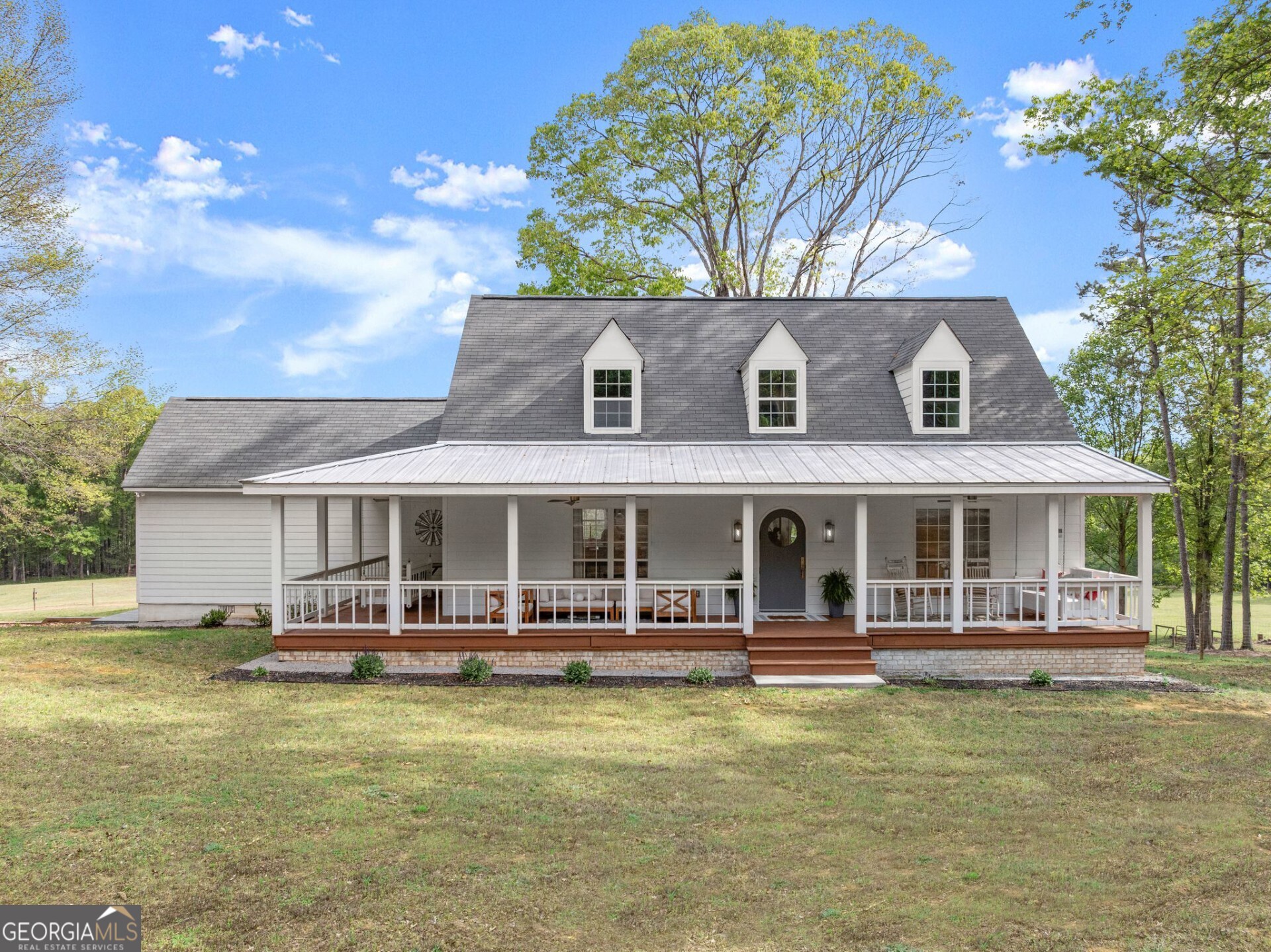 1407 Dixon Bridge Road Property Photo 1