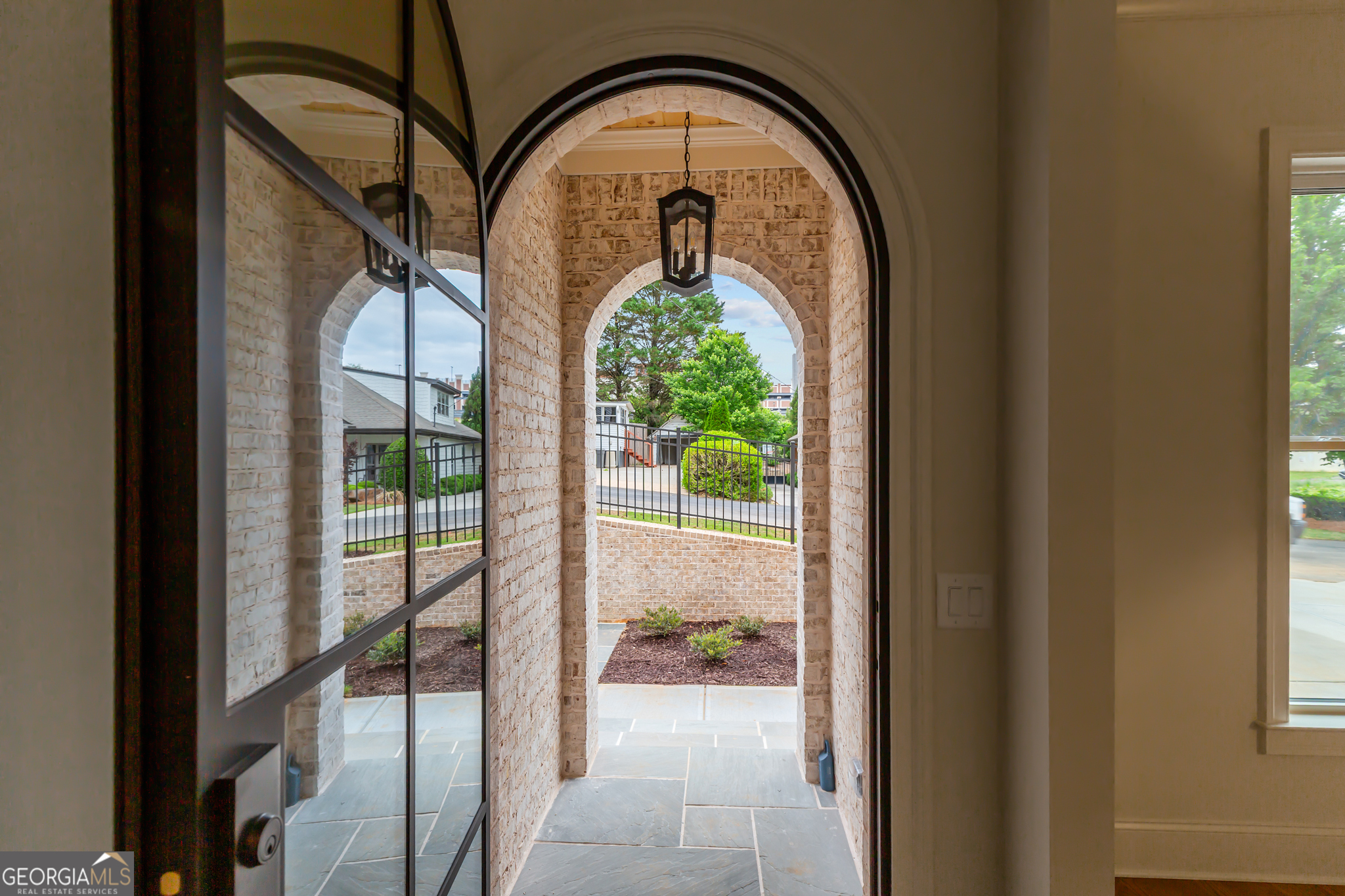 29 E Park Street Property Photo 7