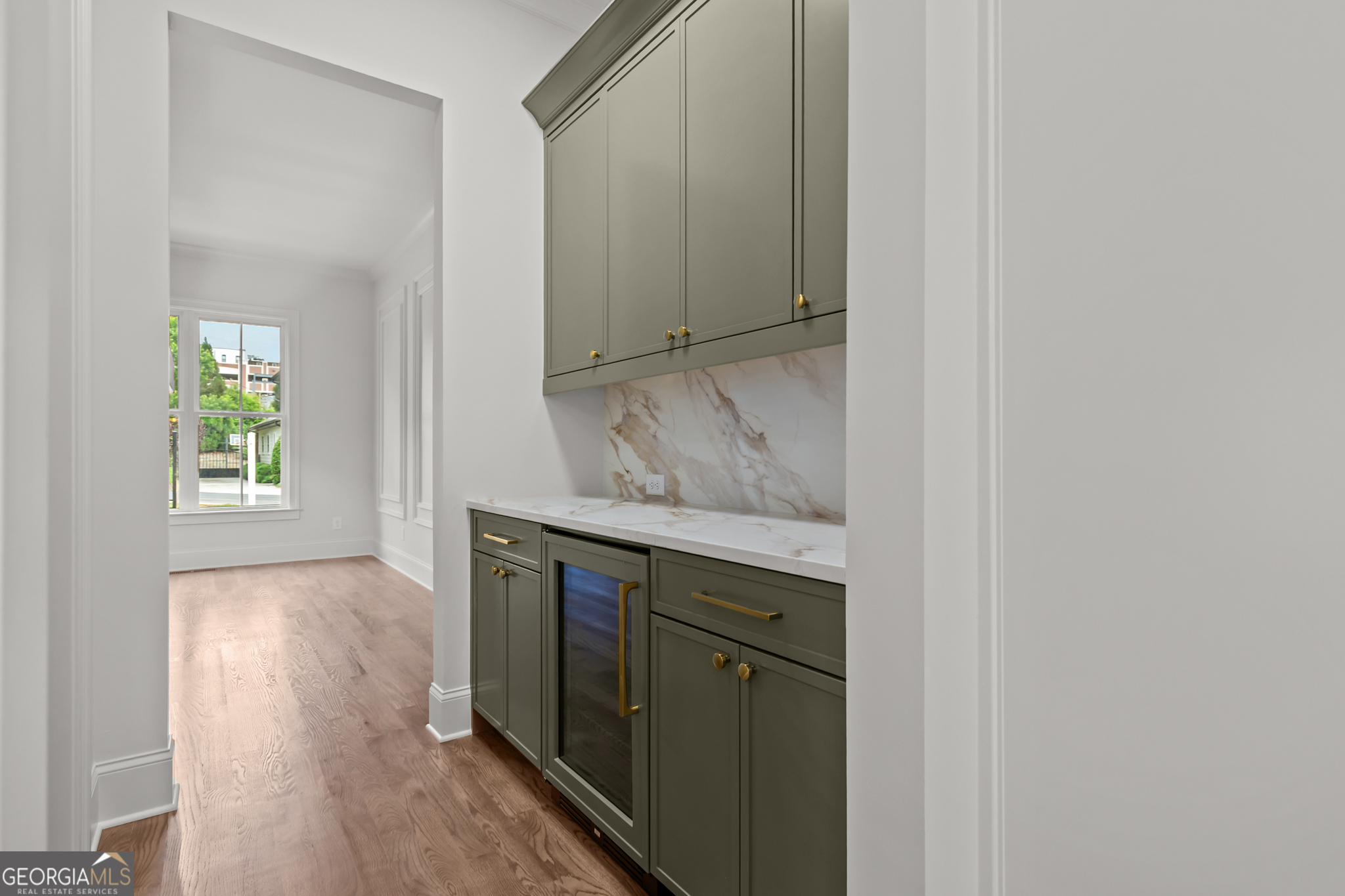 29 E Park Street Property Photo 17