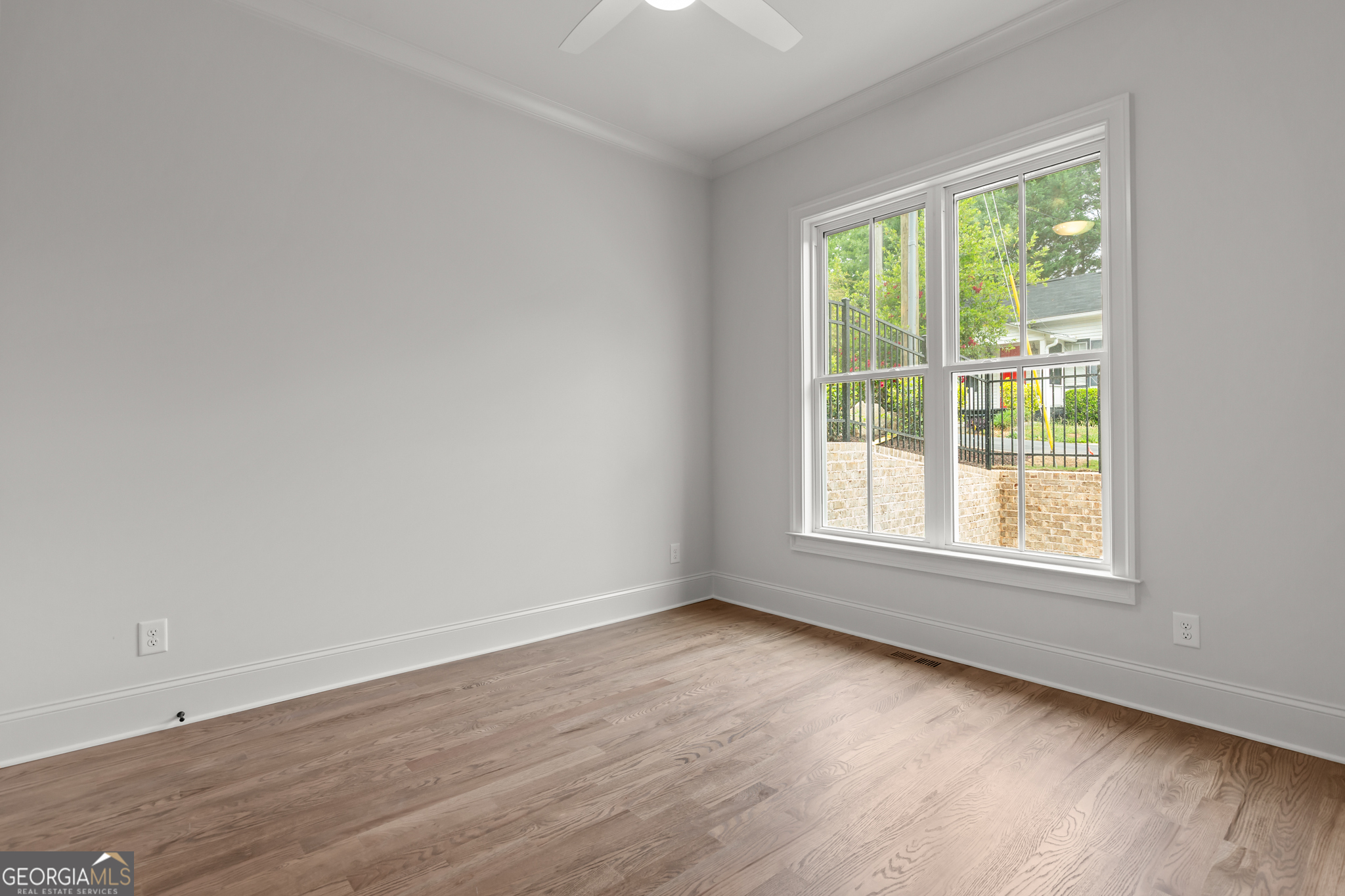 29 E Park Street Property Photo 35