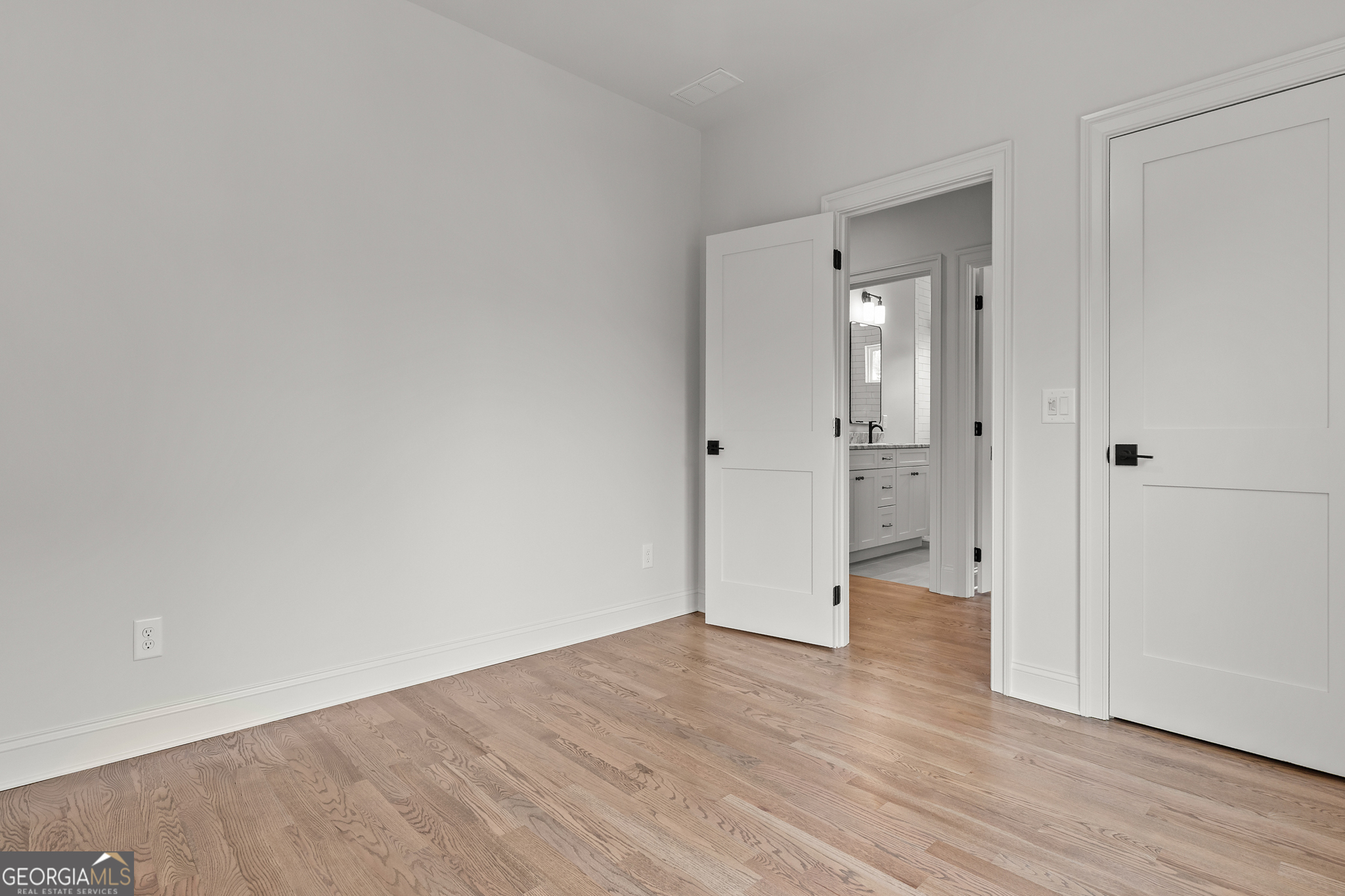 29 E Park Street Property Photo 57