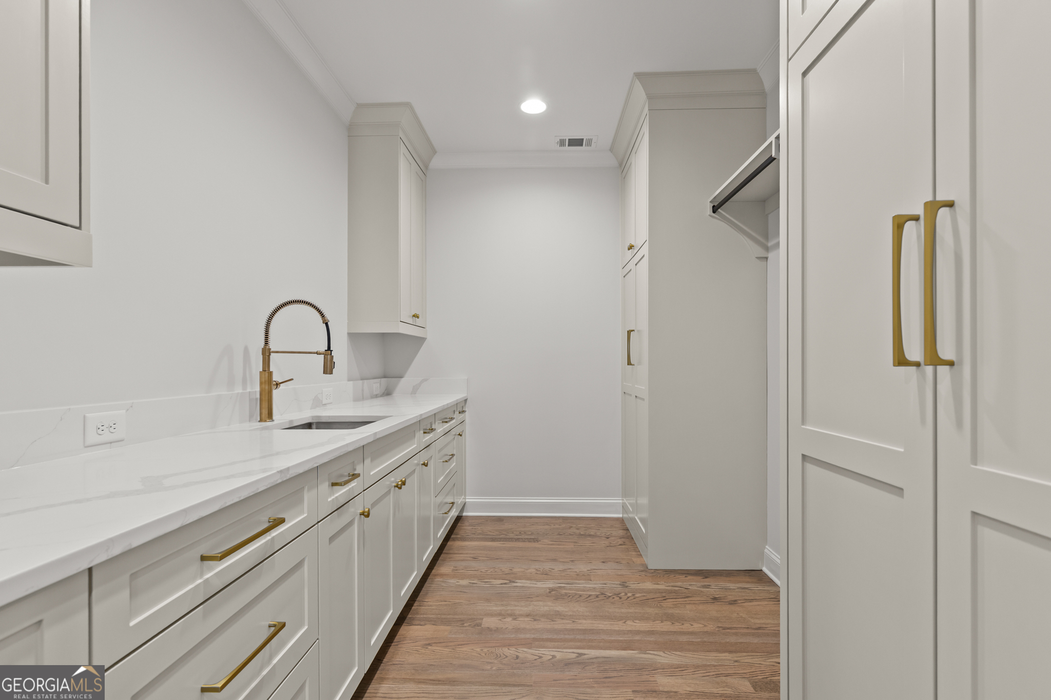 29 E Park Street Property Photo 59