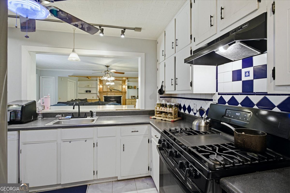 3270 Rex Road Property Photo 9