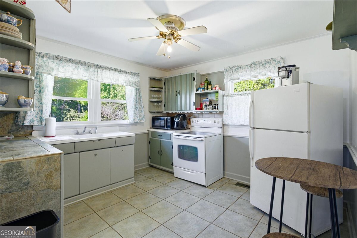 3278 Rex Road Property Photo 5