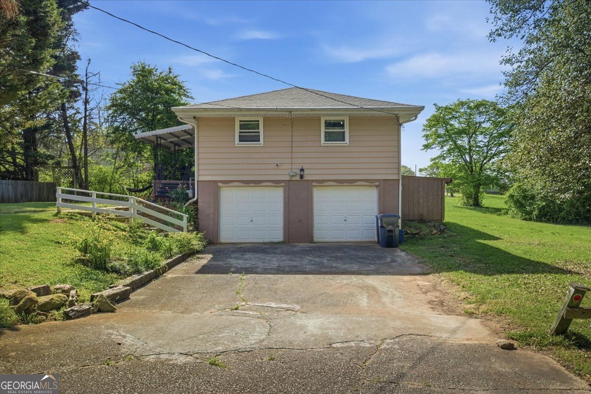 3278 Rex Road Property Photo 9