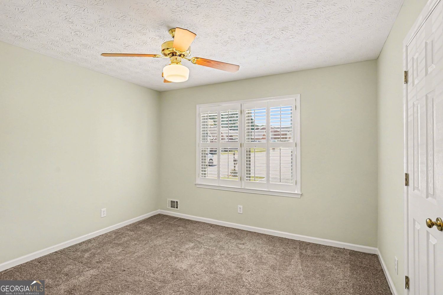 1180 Oakpark Drive Property Photo 13