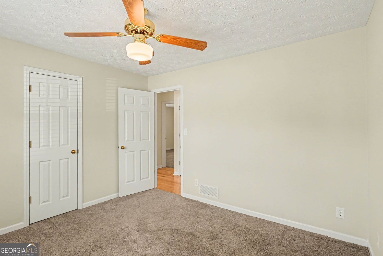1180 Oakpark Drive Property Photo 14
