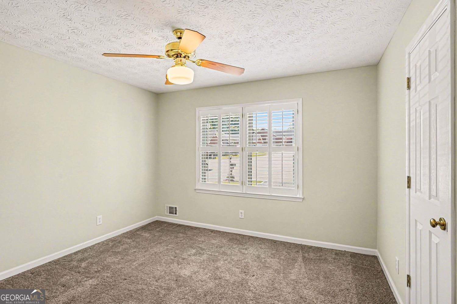 1180 Oakpark Drive Property Photo 15
