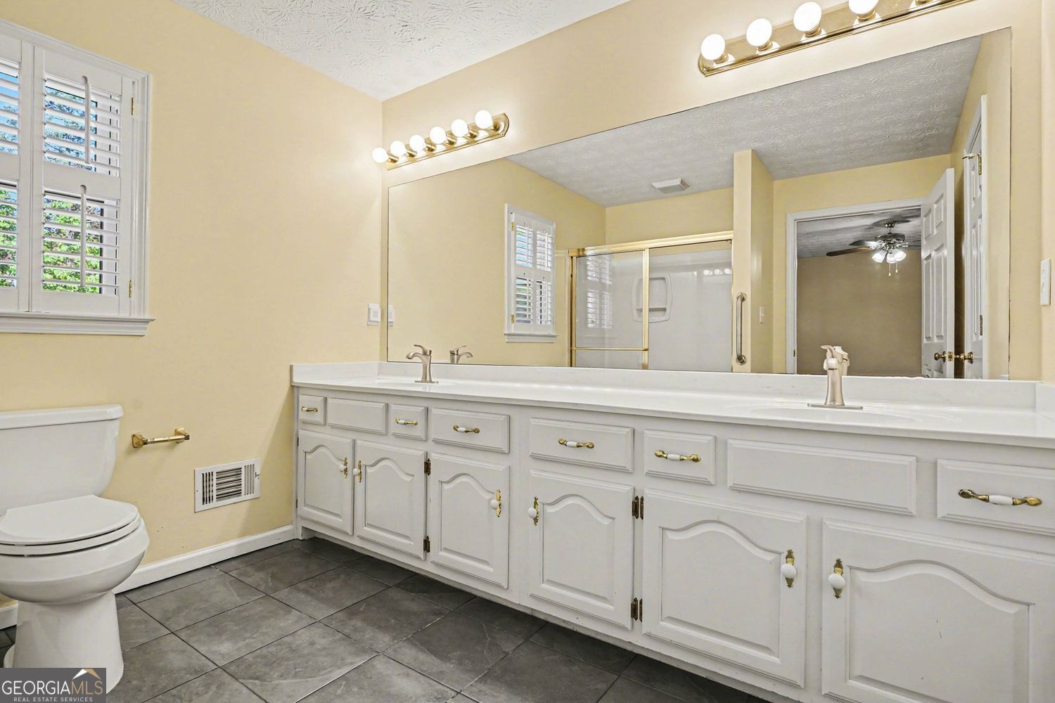 1180 Oakpark Drive Property Photo 20