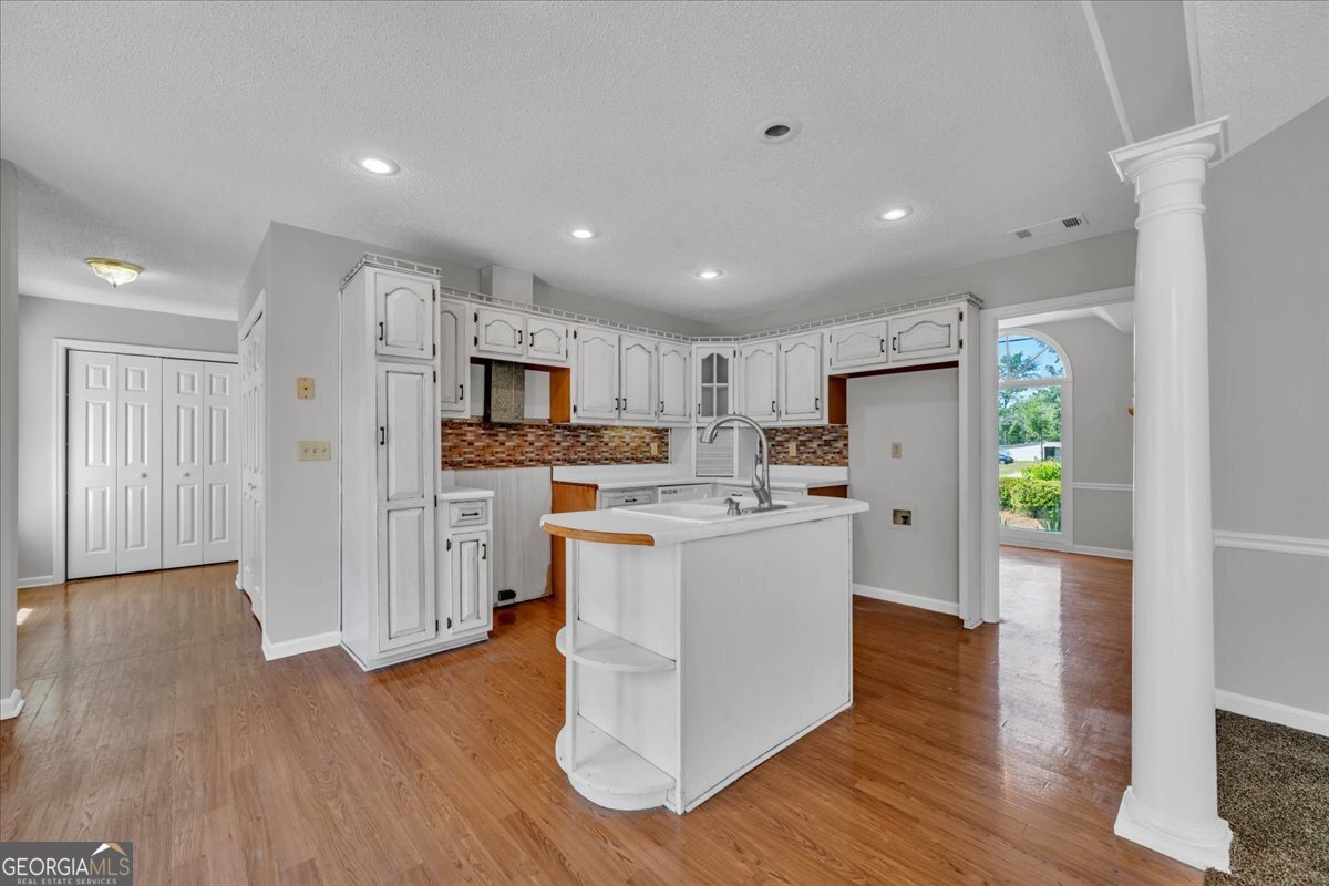 420 James Street Property Photo 9