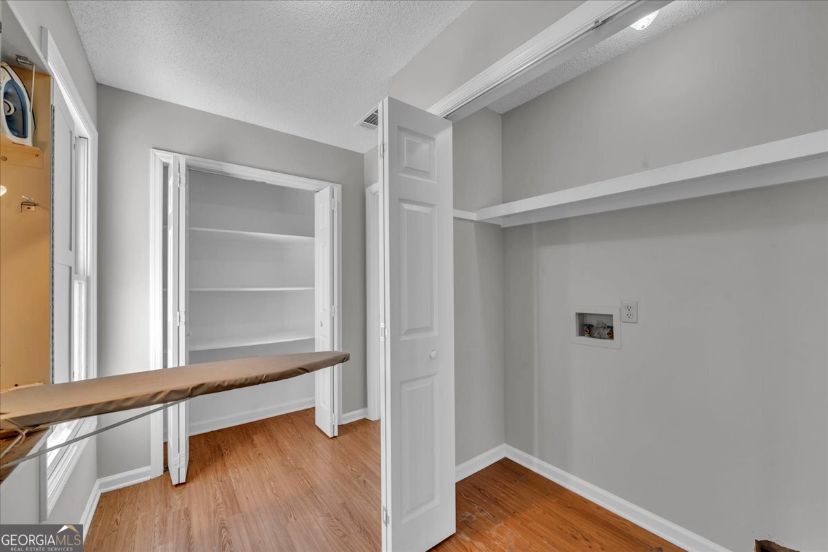 420 James Street Property Photo 17