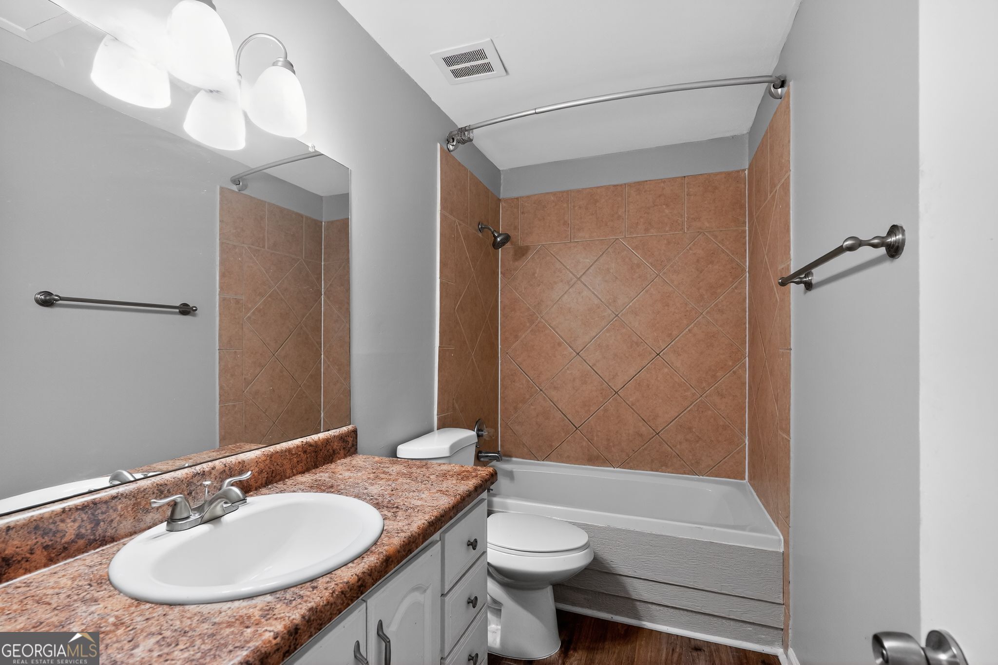 3390 Valley Bend Road Property Photo 17