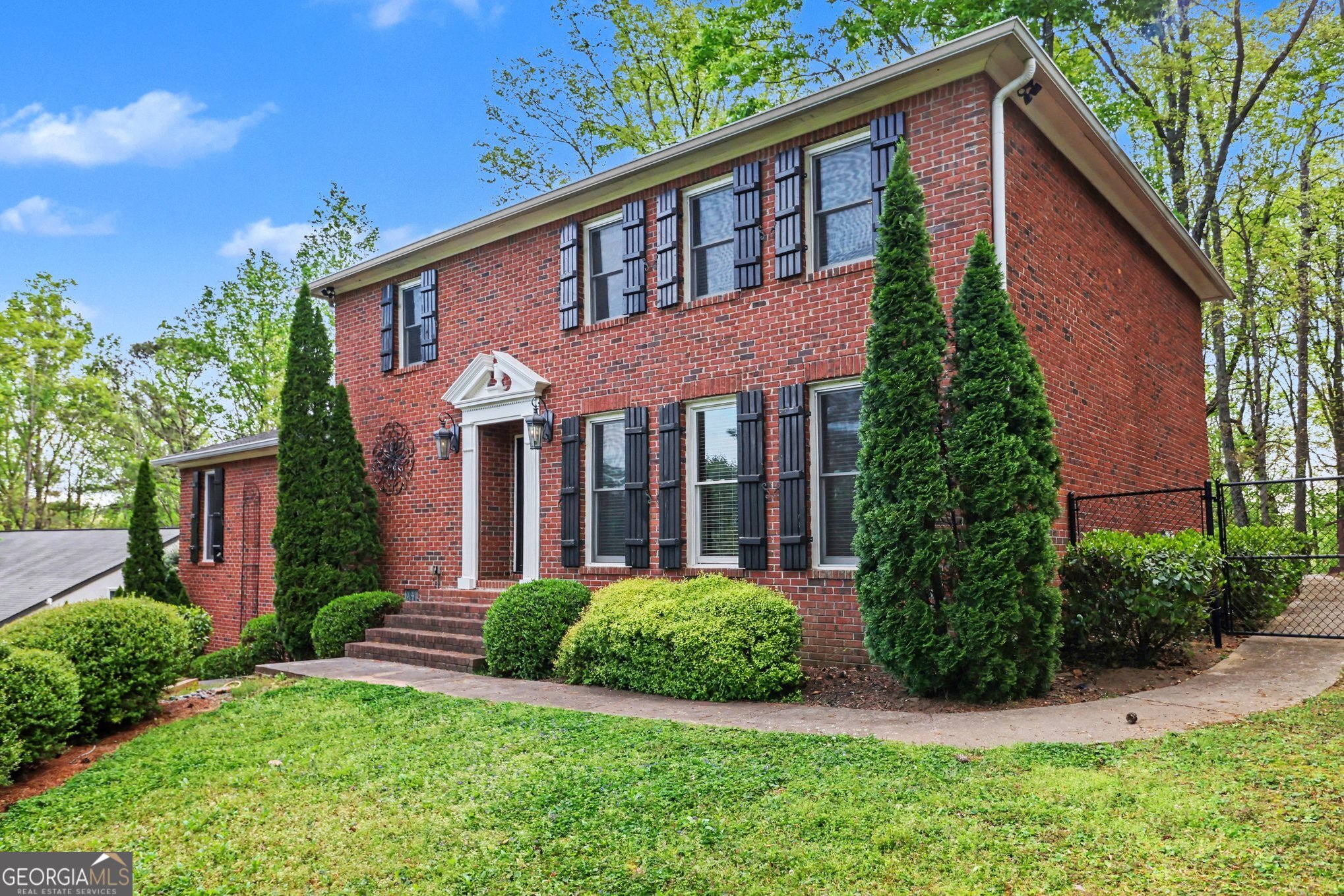 205 Marsh Glen Point Property Photo 1