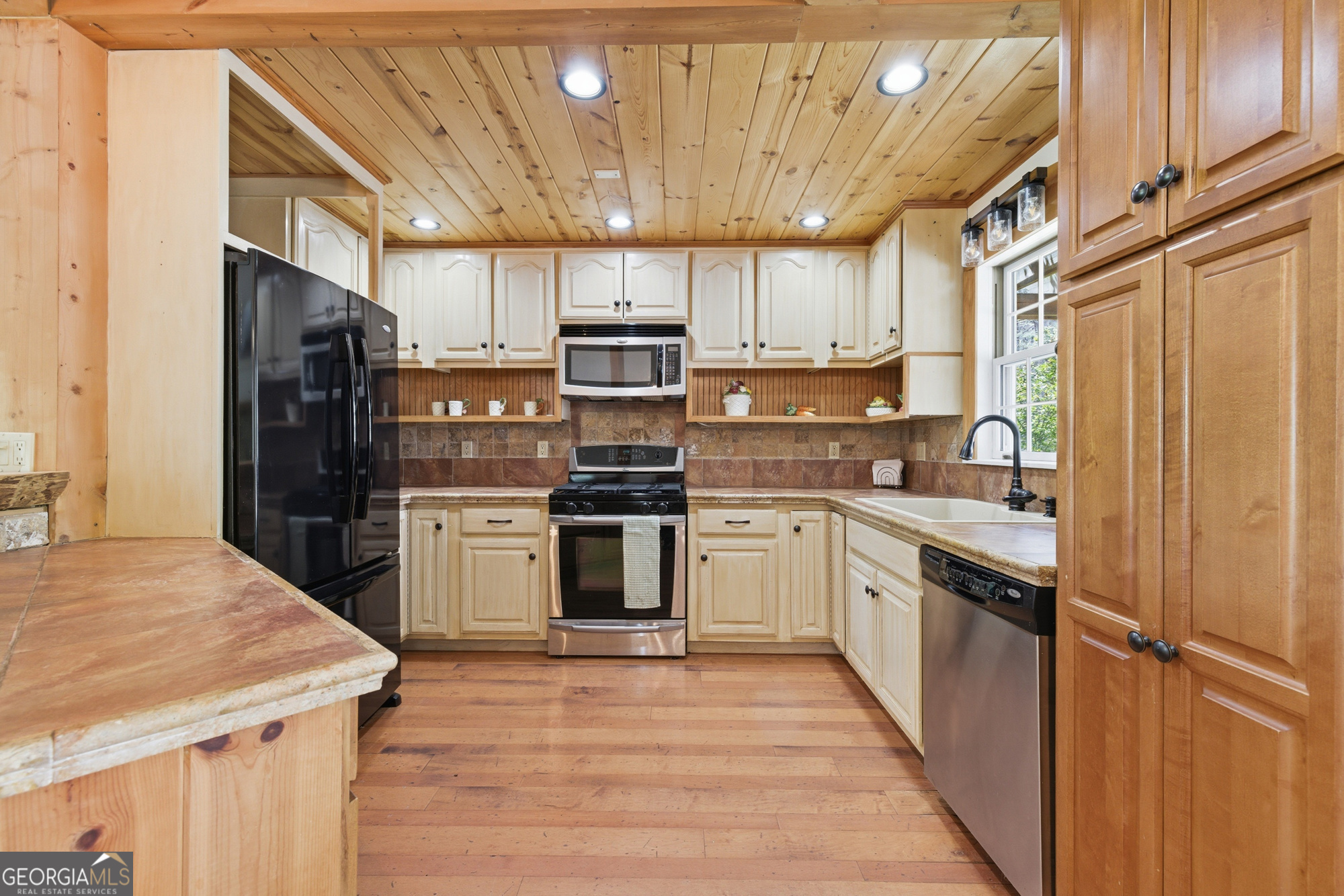 2685 Messer Road Property Photo 8