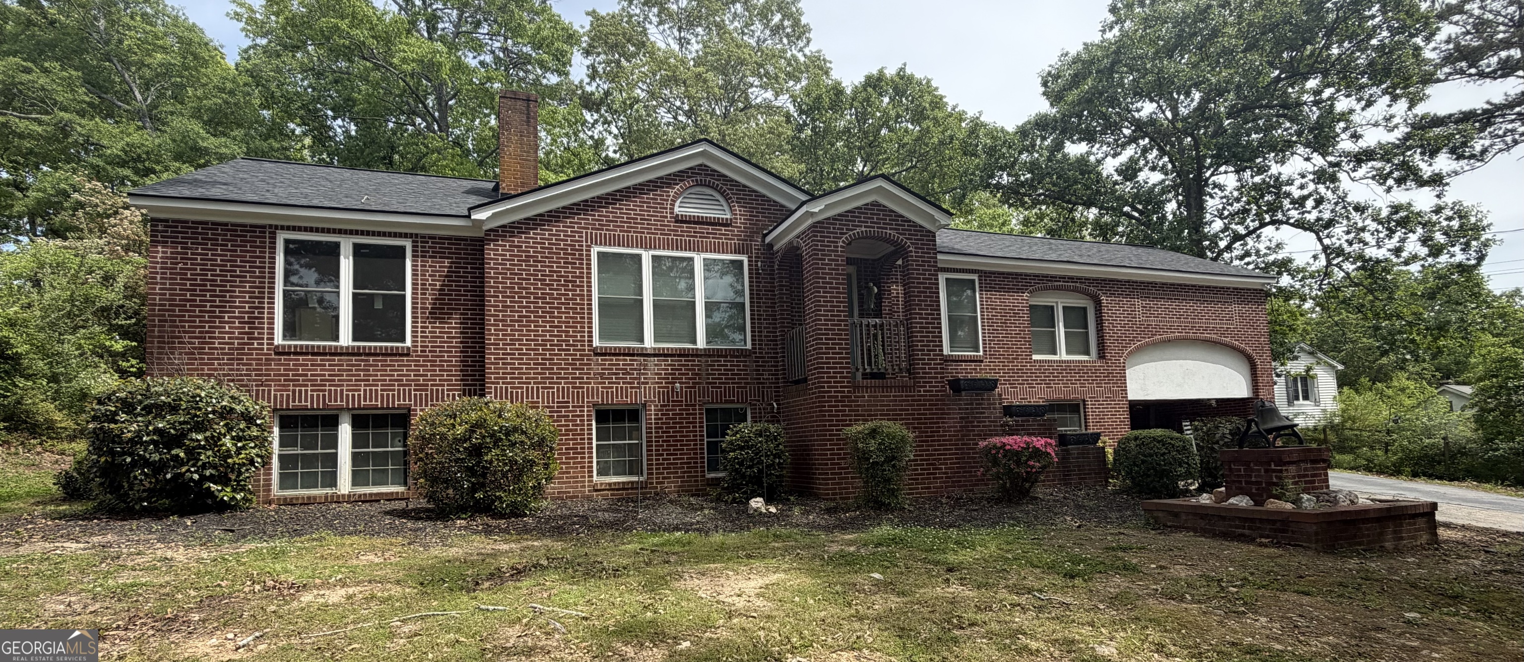 411 Ridgecrest Drive Property Photo 1