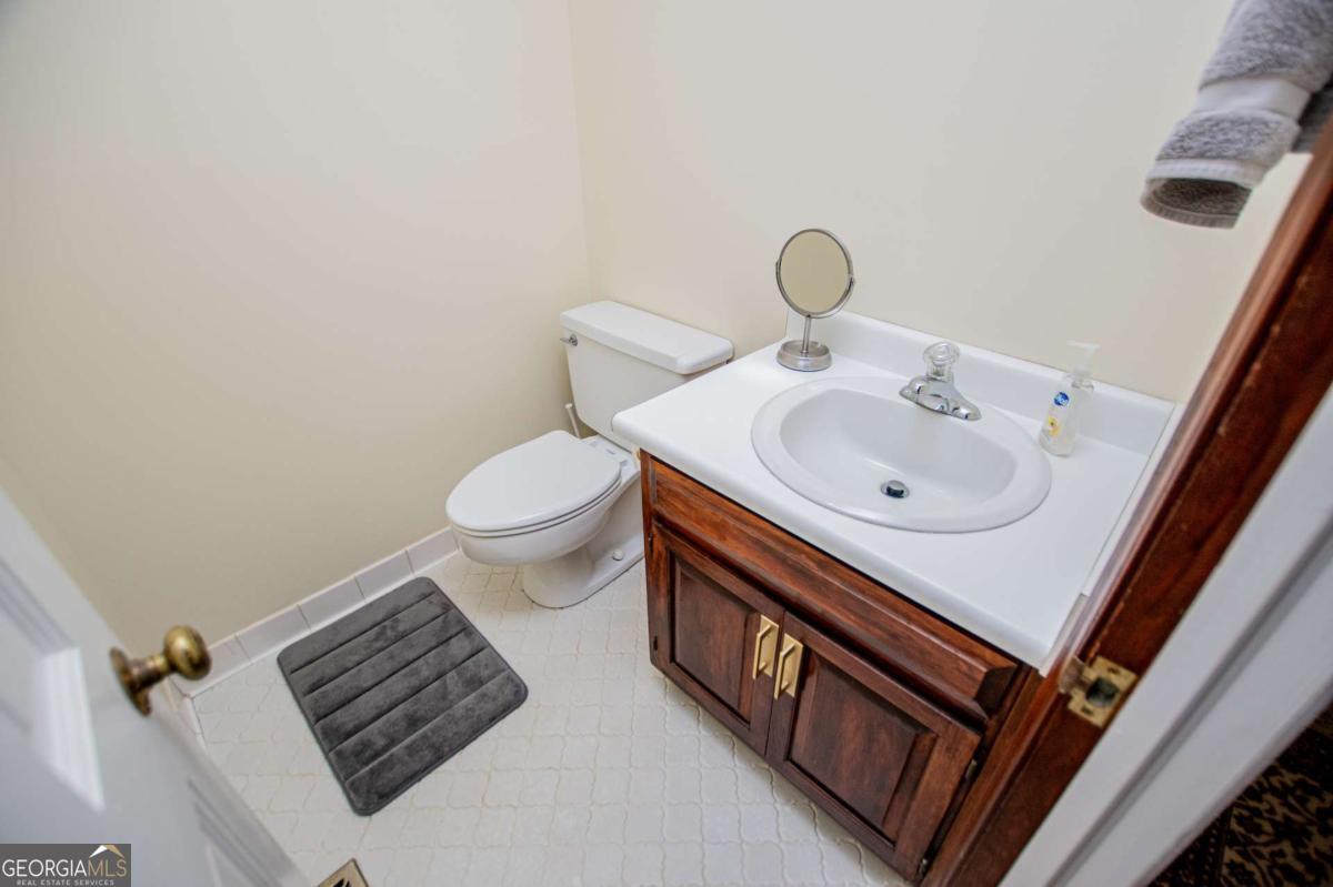 203 S Ole Hickory Trail Property Photo 25