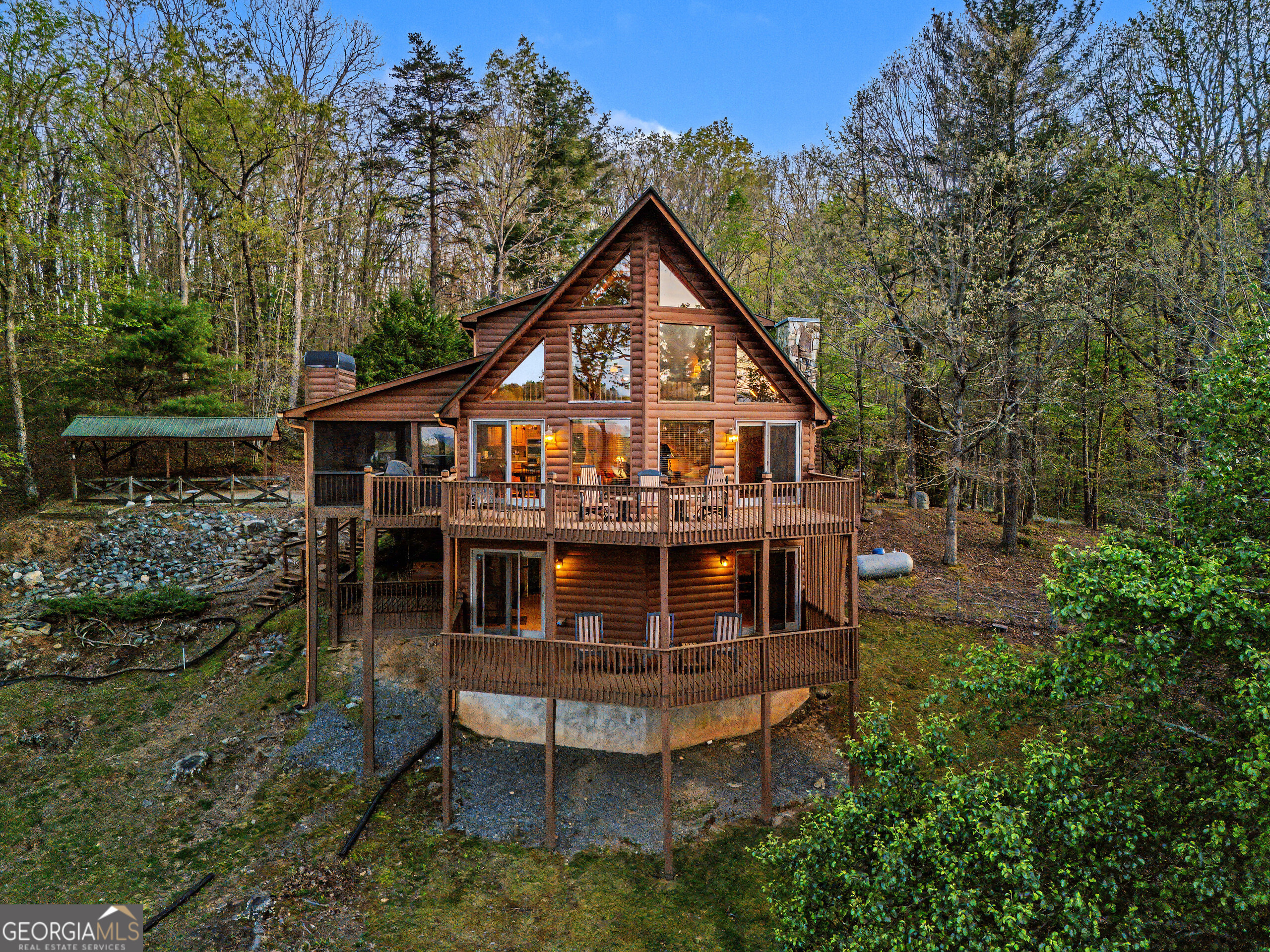 431 Sunrock Mountain Road Property Photo 1