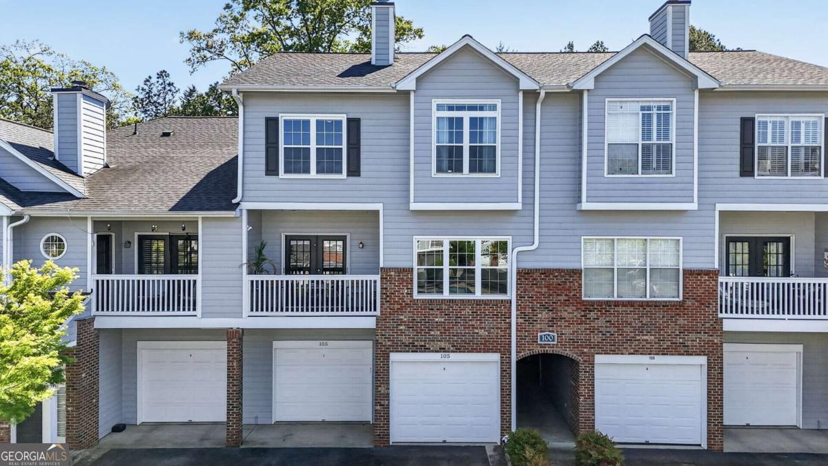 105 Vinings Forest Circle SE Property Photo 1