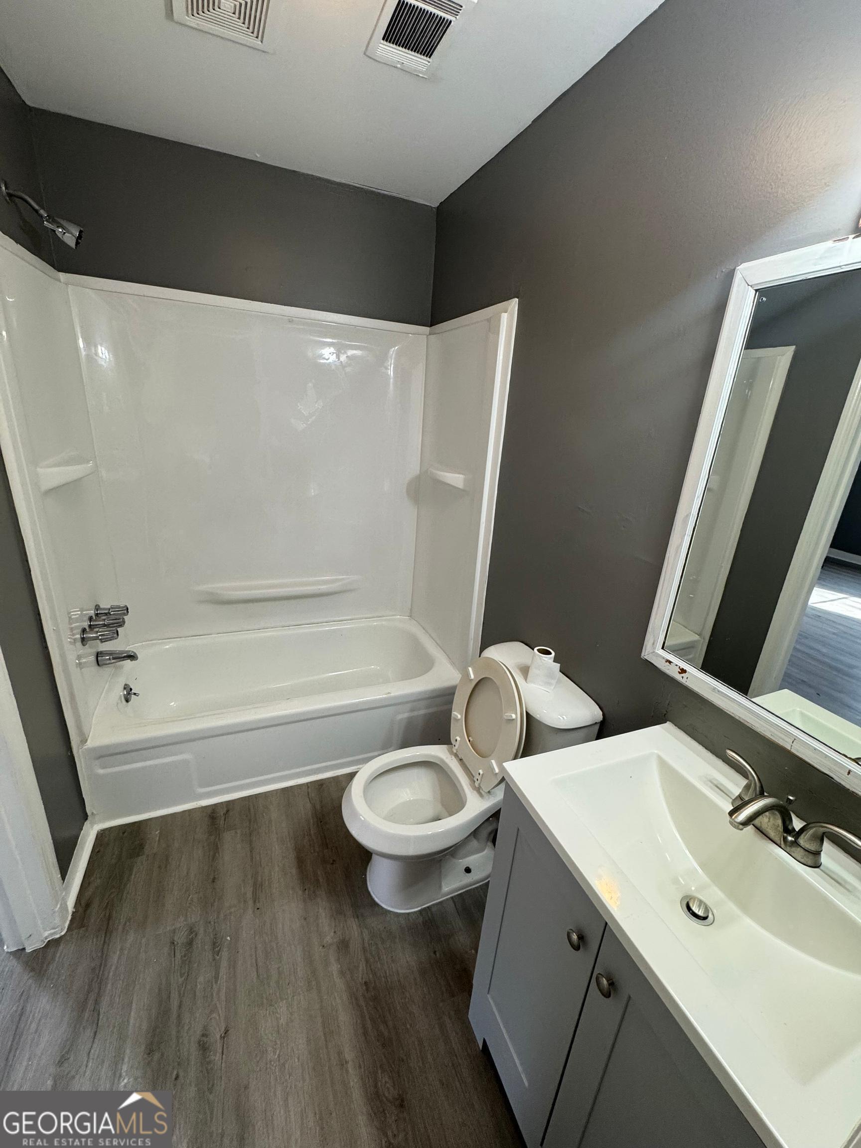 2235a Moncrieff Street Property Photo 6