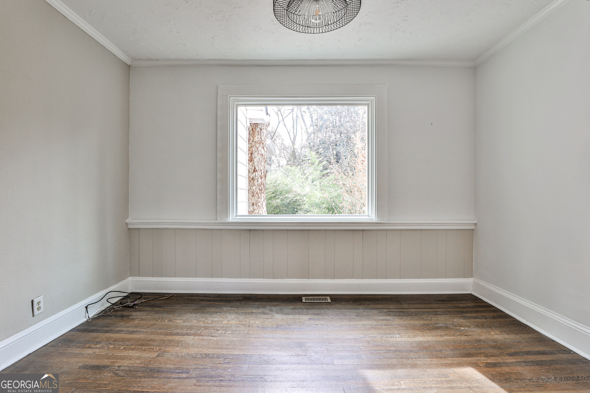 3537 W Hill Street Property Photo 4