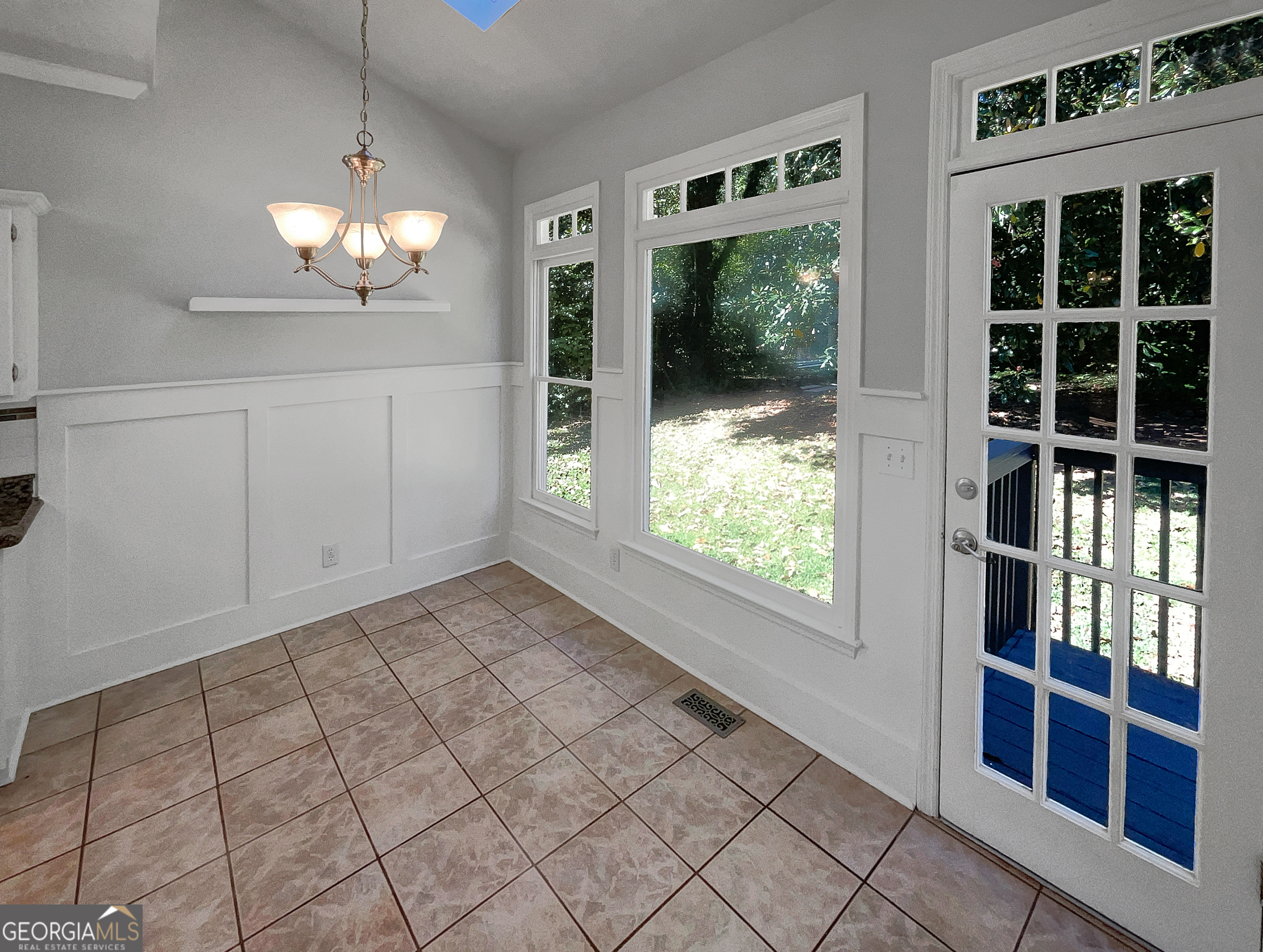3526 W Hampton Drive Nw Property Photo 9