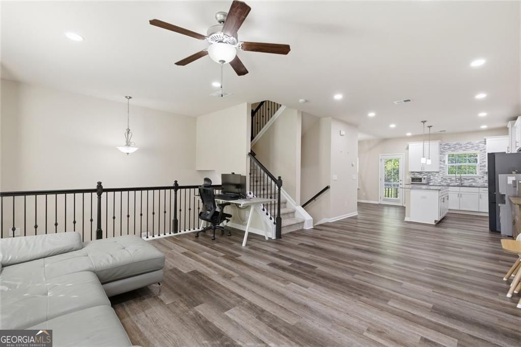 4322 Buford Valley Way Property Photo 4