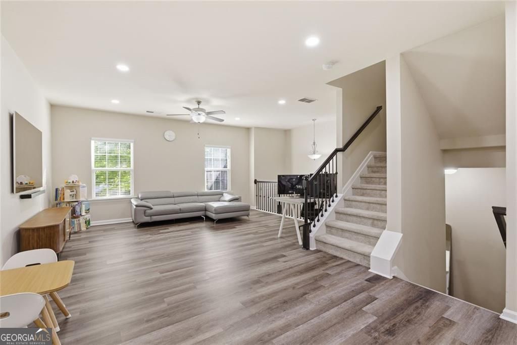 4322 Buford Valley Way Property Photo 7