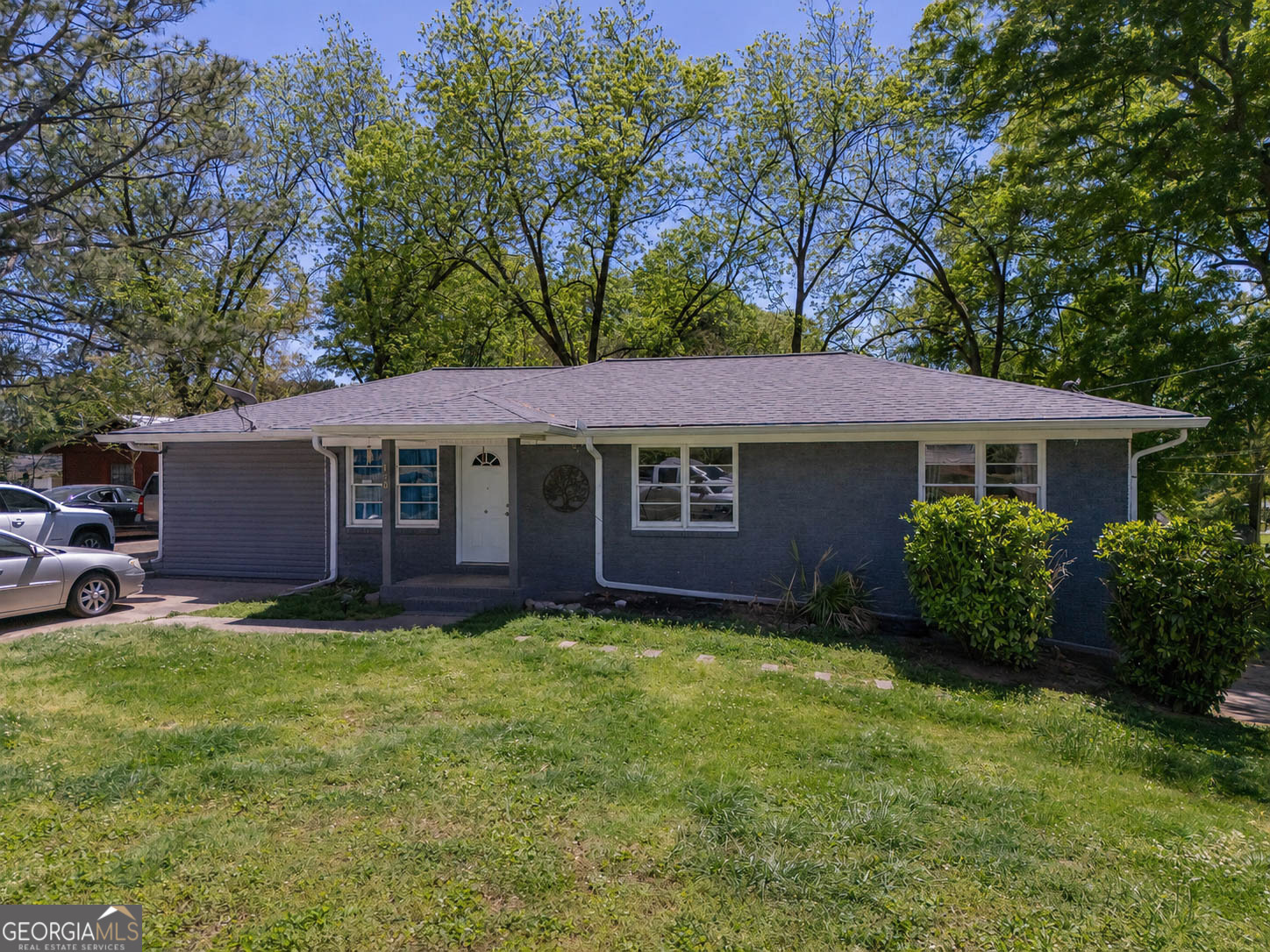 120 Bryan Street W Property Photo 1
